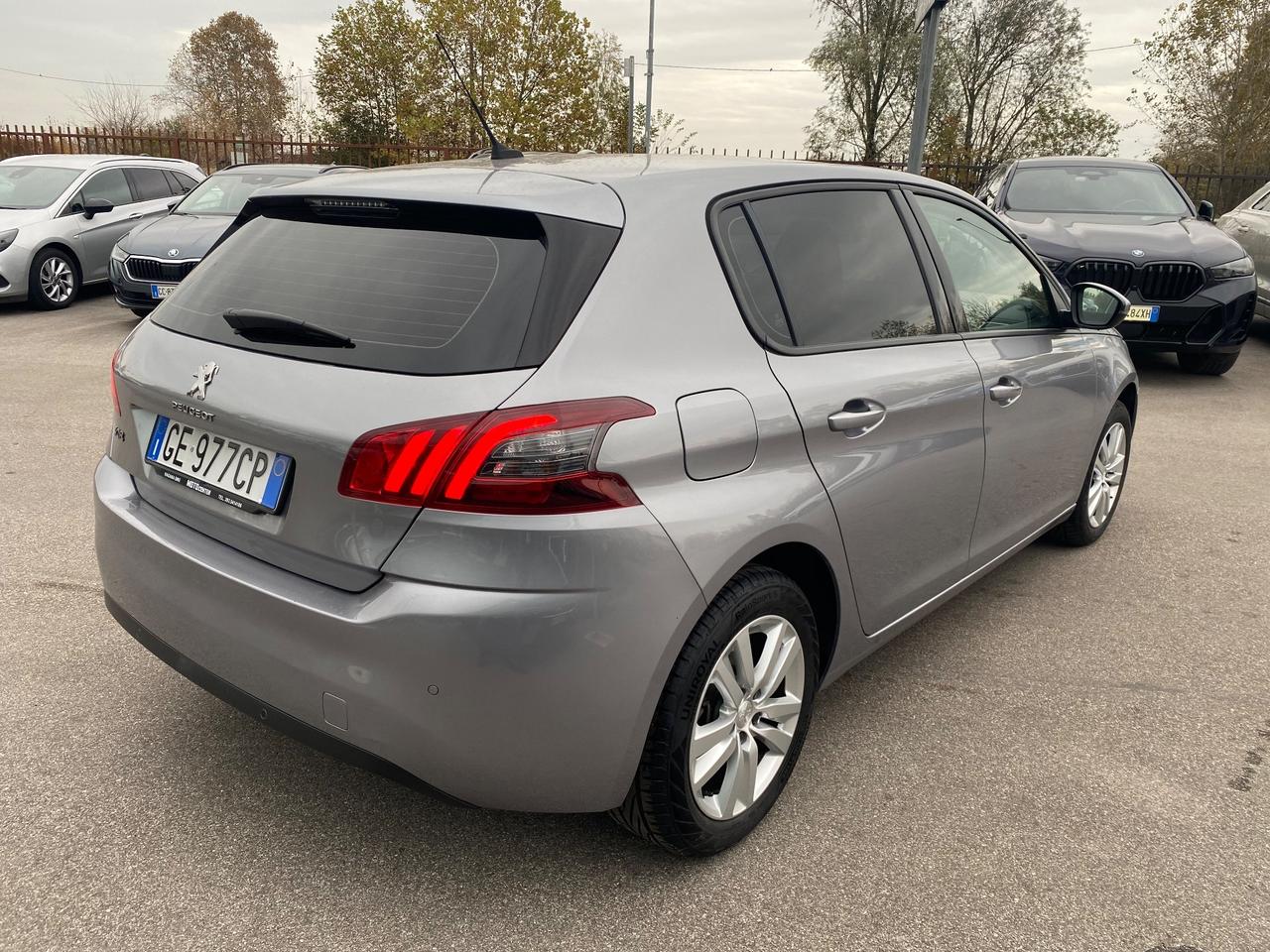 Peugeot 308 My21 Berlina 1.5 130 CV EAT8 Active Business