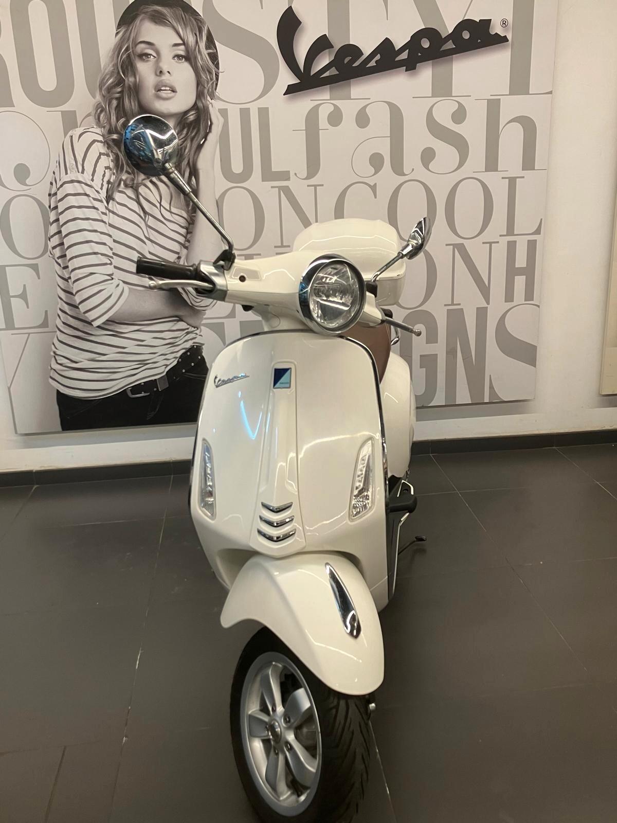 Piaggio Vespa 125 Primavera ABS E4