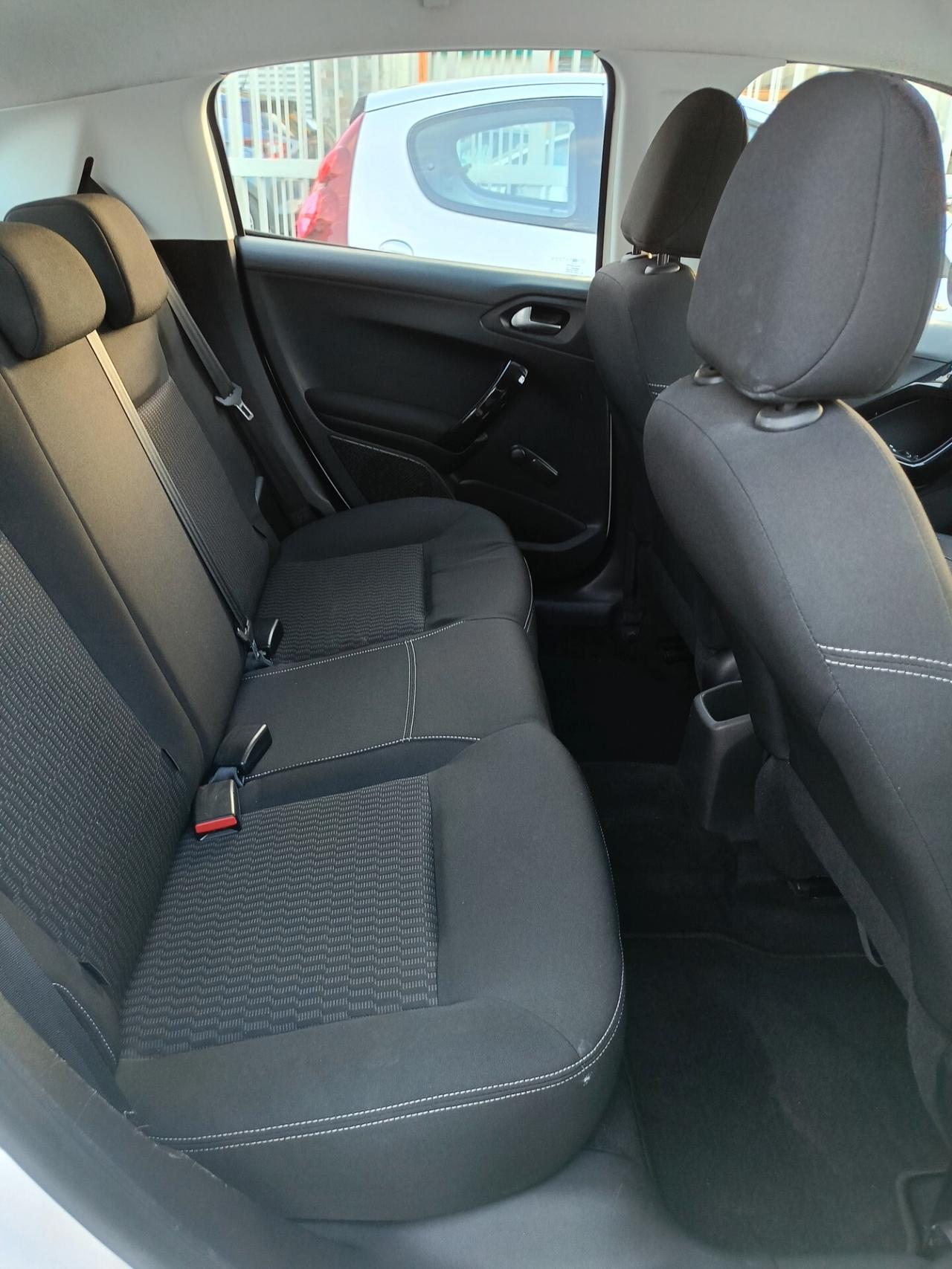 208 BlueHDi 75 5 porte Allure