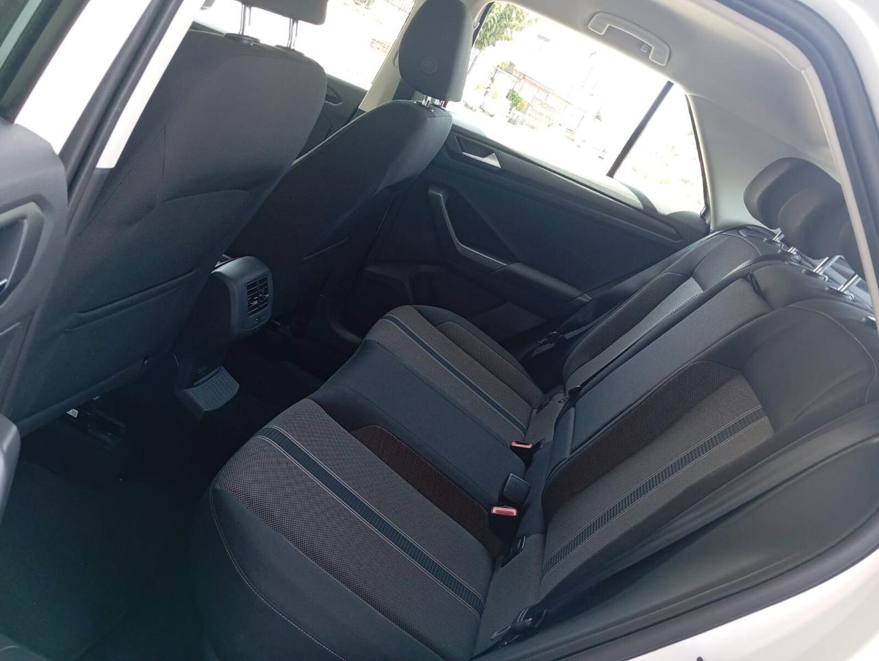 Volkswagen T-Roc 1.6 TDI SCR Business BlueMotion Technology