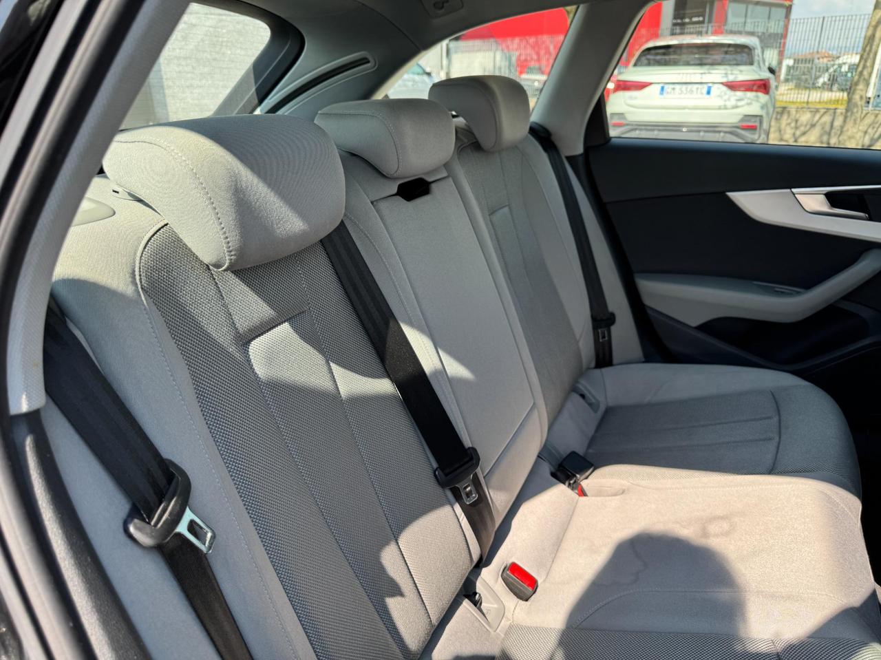 Audi A4 Avant 40 2.0 tdi mhev 204cv s-tronic