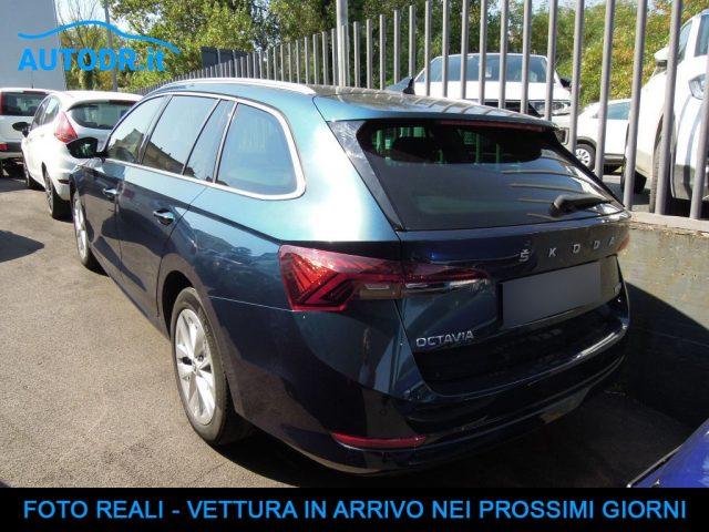 SKODA Octavia Wagon 1.5 G-TEC DSG Style Tetto, Massaggio, Retroc