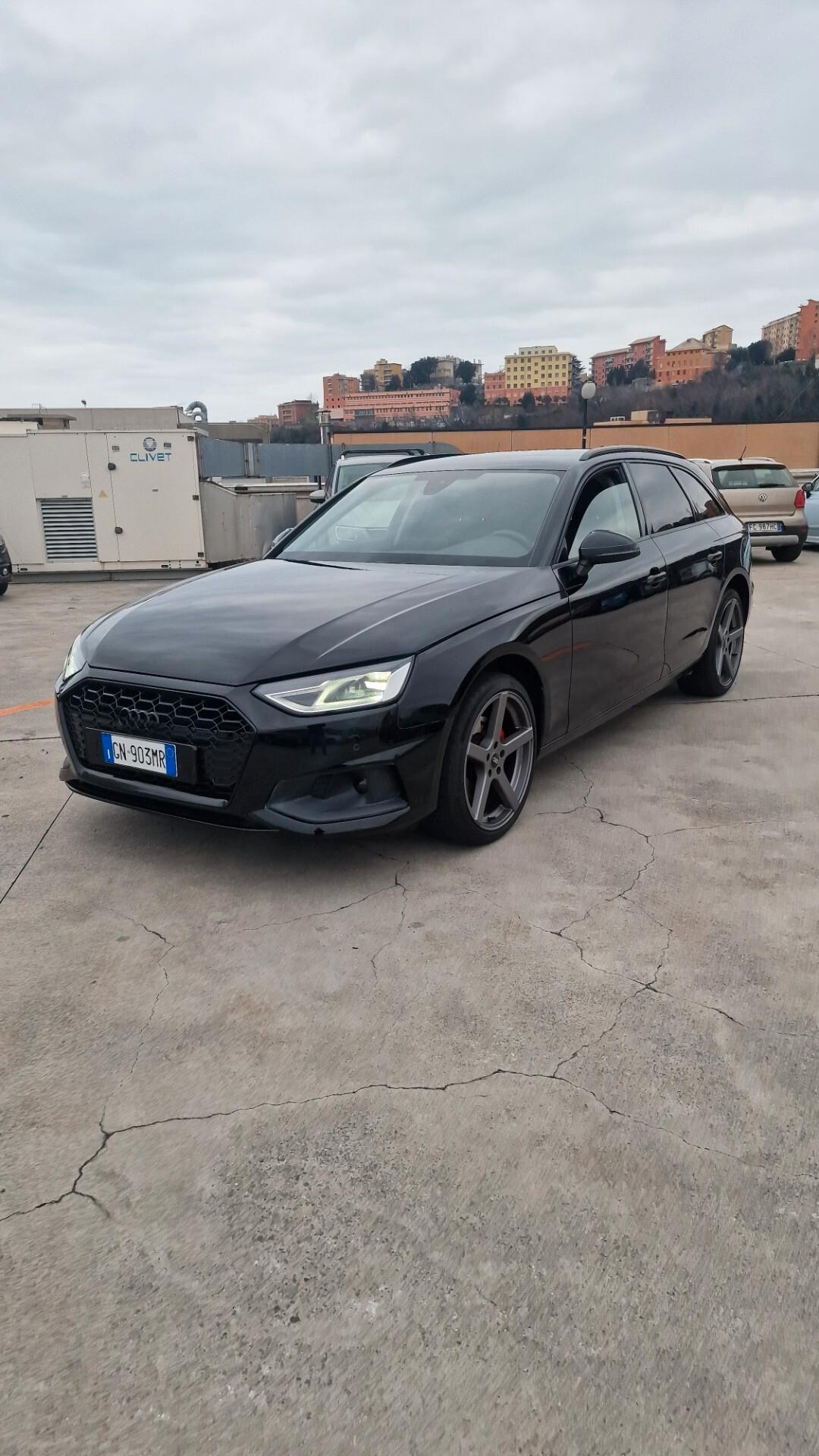 Audi A4 Avant 40 TDI S tronic S line edition
