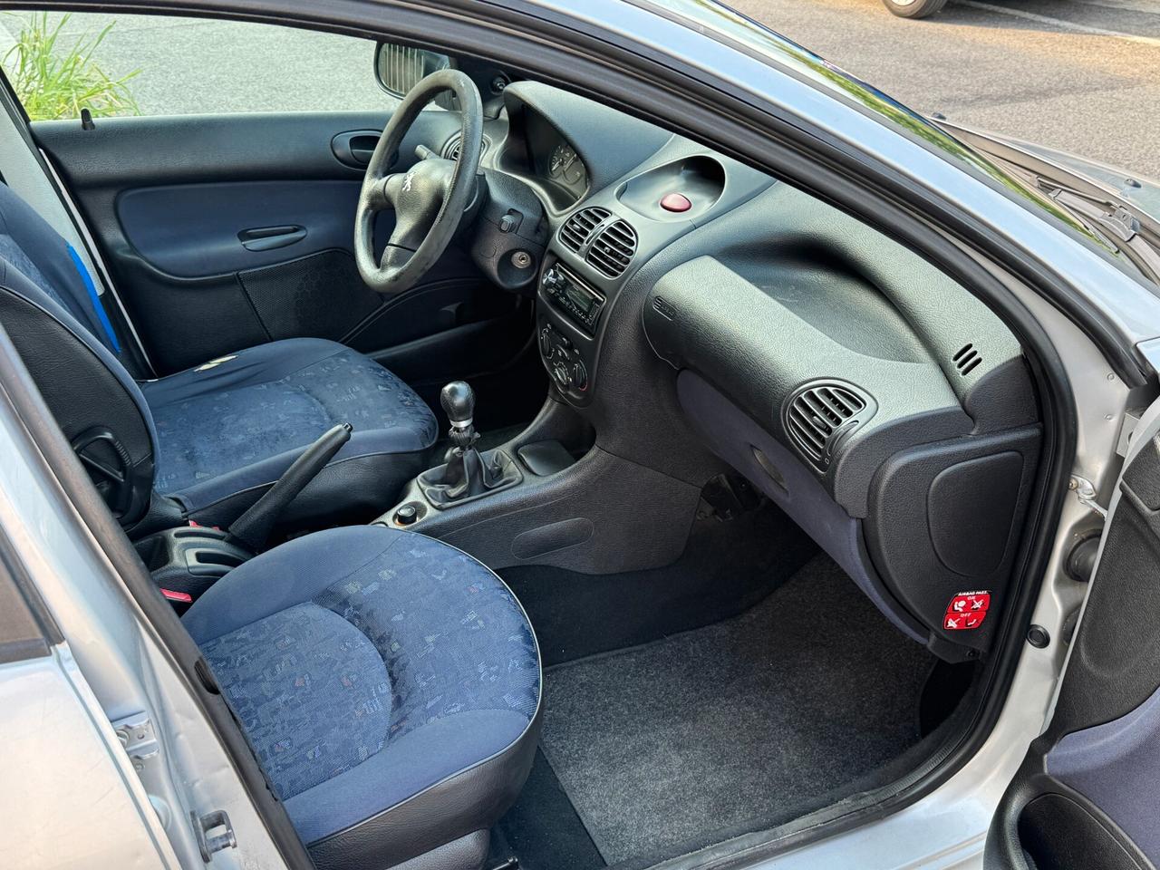 Peugeot 206 1.1 5p. XT