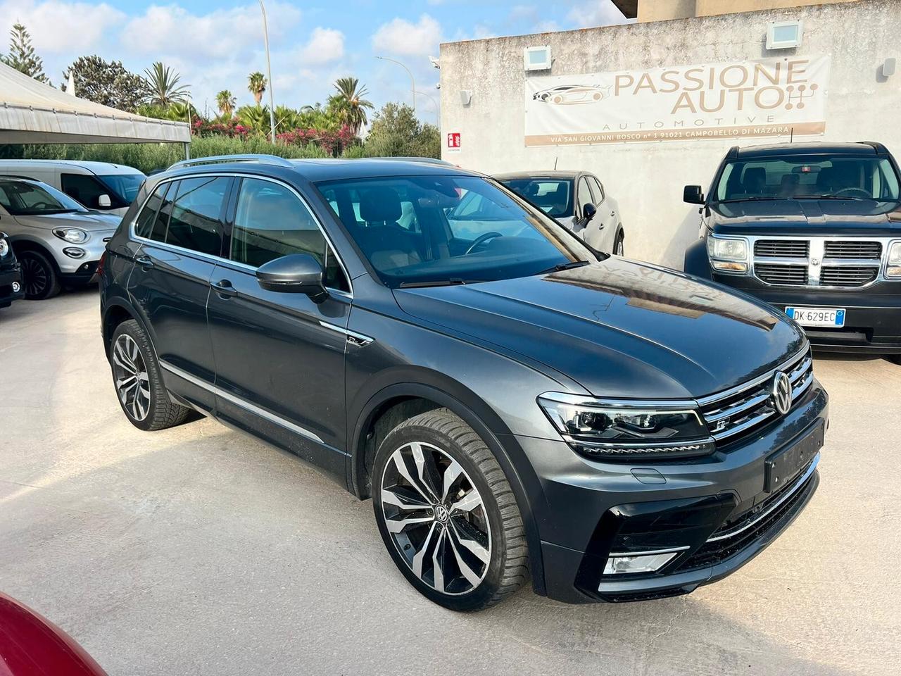 Volkswagen Tiguan 2.0 BiTDI SCR DSG 4MOTION Executive R-Line BMT