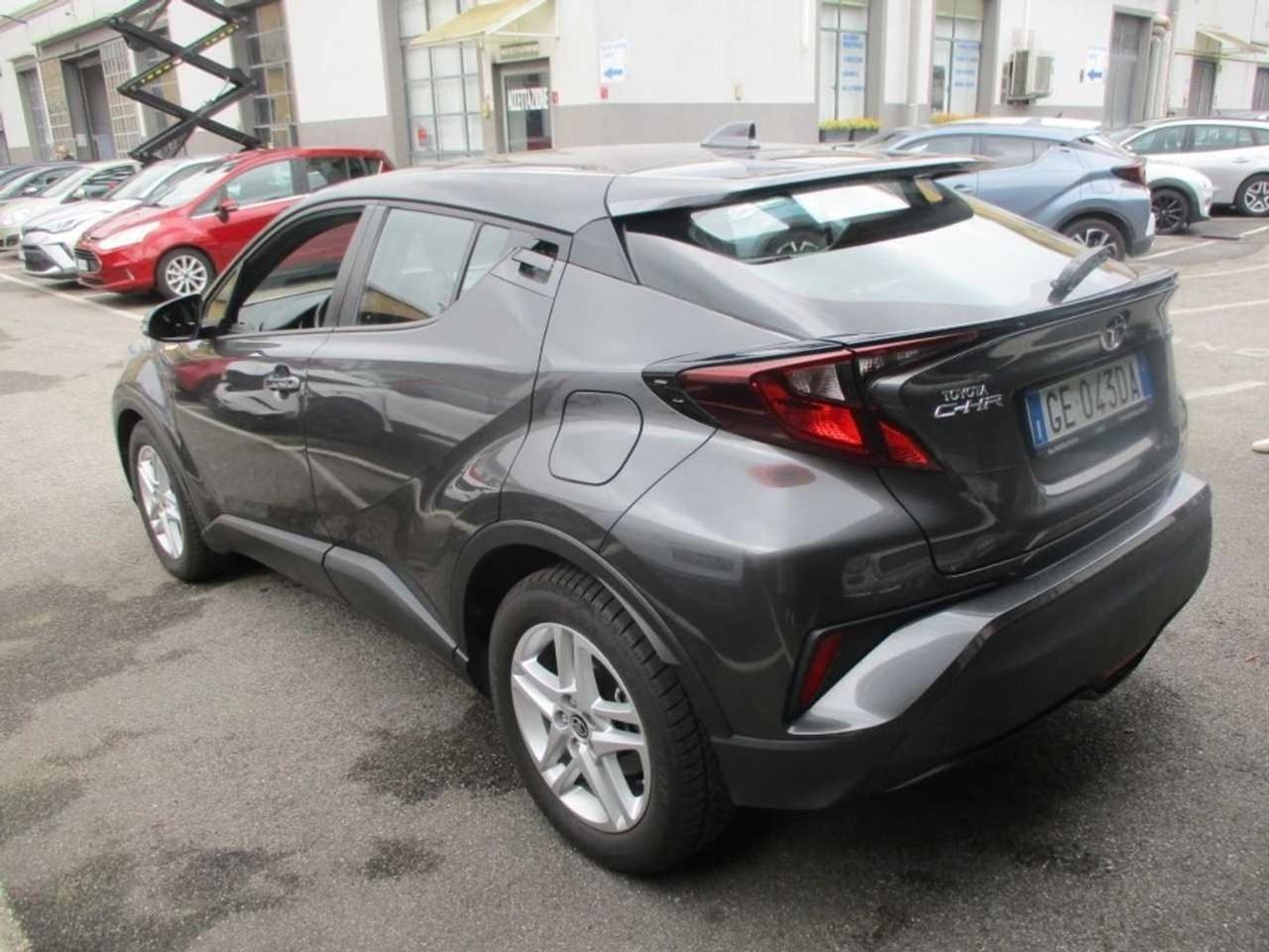 Toyota C-HR 1.8 Hybrid E-CVT Business