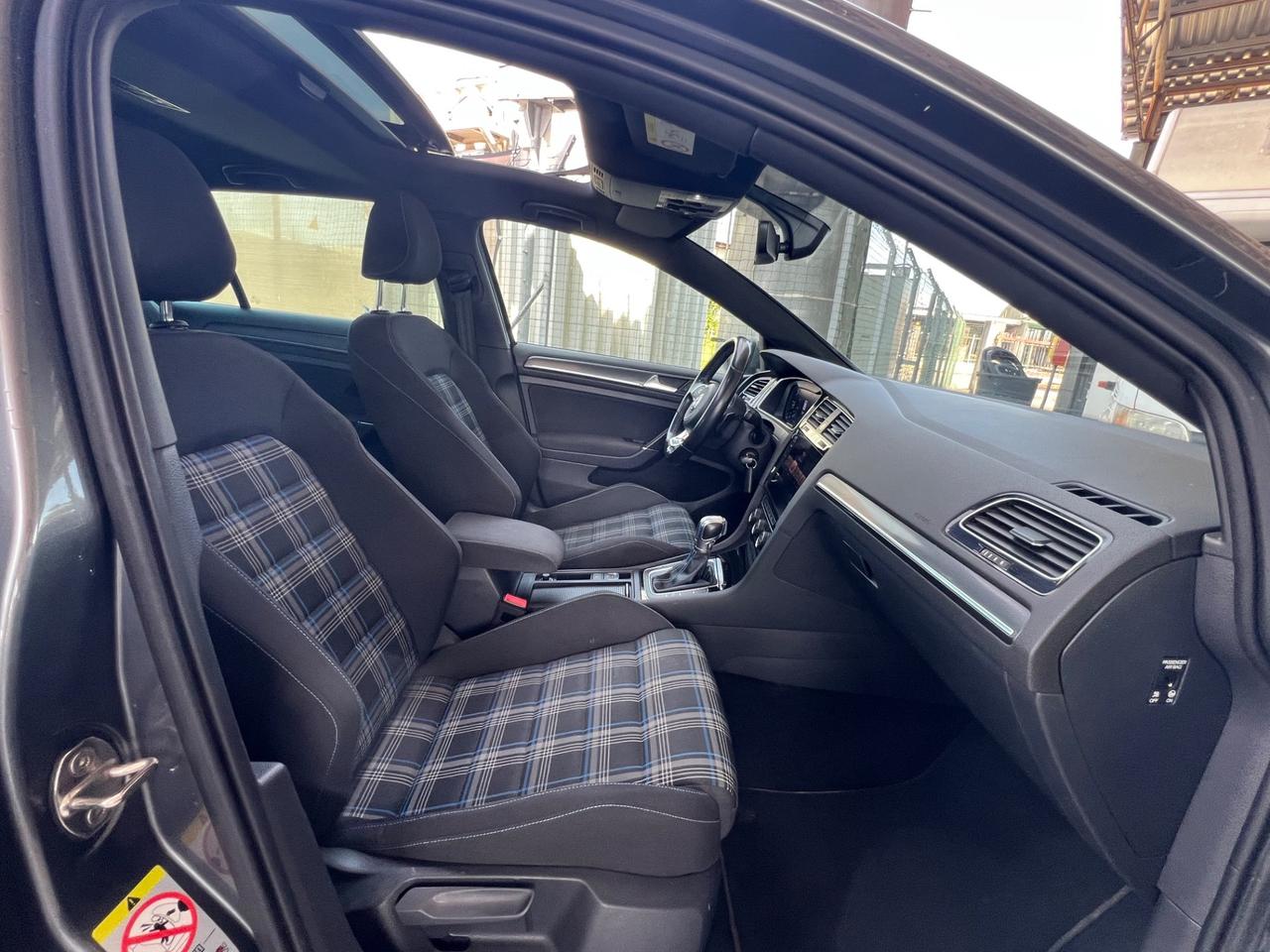 Volkswagen Golf GTE 1.4TSI 150 CV FINANZIABILE
