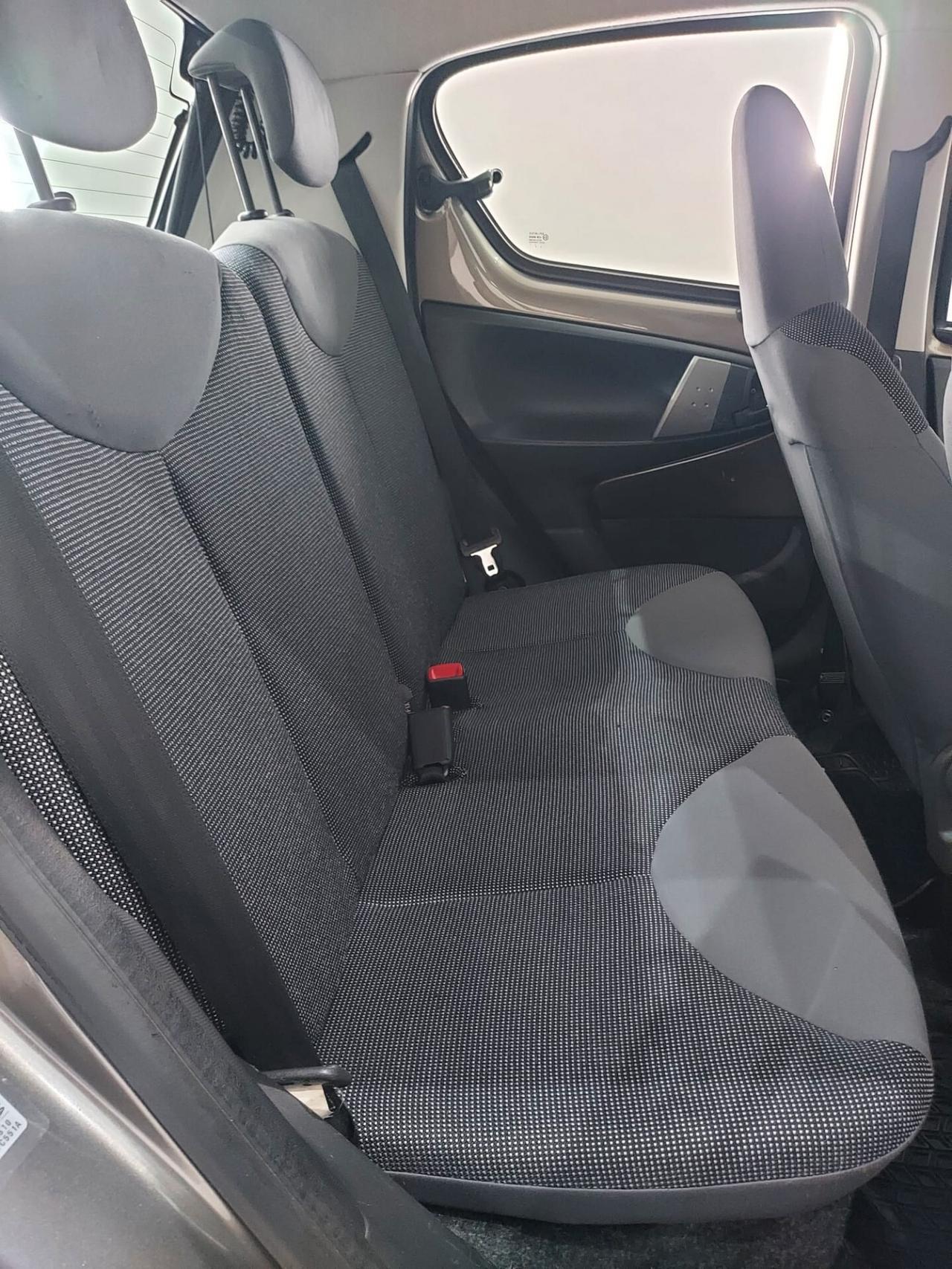 Toyota Aygo 1.0 12V VVT-i 5 porte Cool Soda Connect MMT