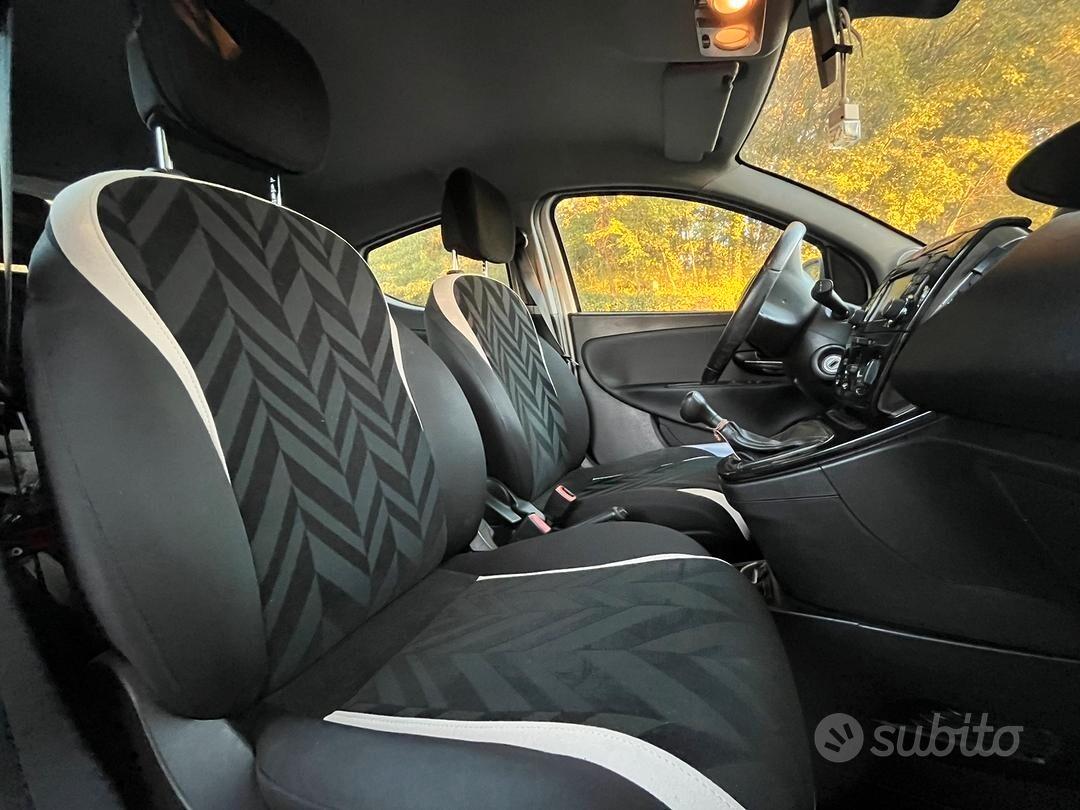 Lancia Ypsilon 1.2 69 CV 5 porte Unyca