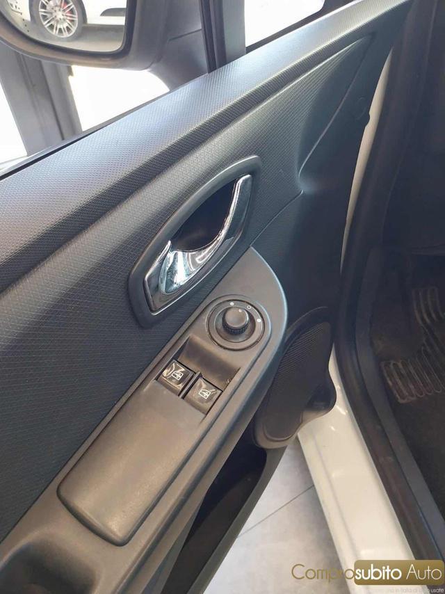 RENAULT Clio 1.5 dCi 8V 90CV (Garanzia 12 Mesi)