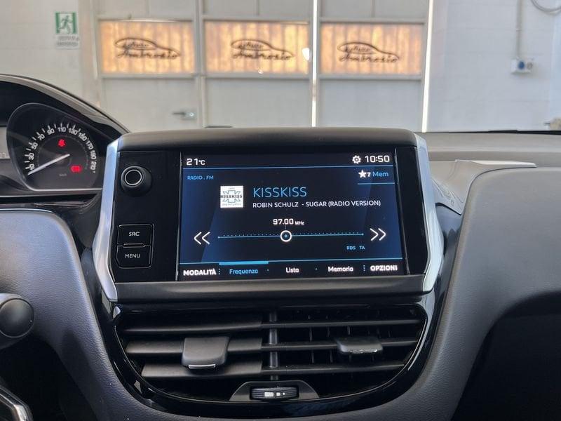 Peugeot 208 PureTech 82 Stop&Start 5 porte Signature TUA DA 99,00 EURO AL MESE