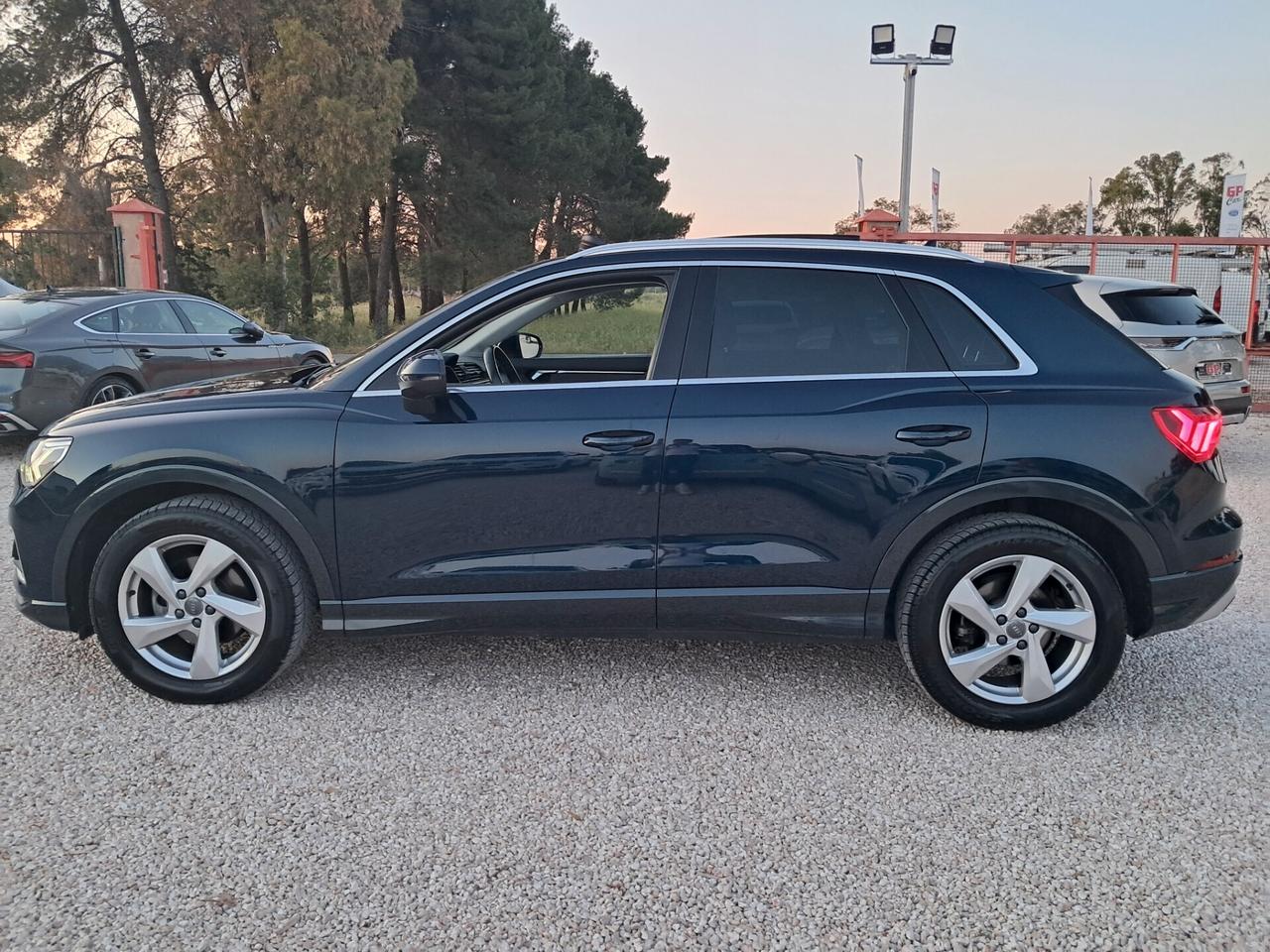Audi Q3 35 TDI 150cv S Tronic * TETTO-FARI MATRIX-LED-NAVY*