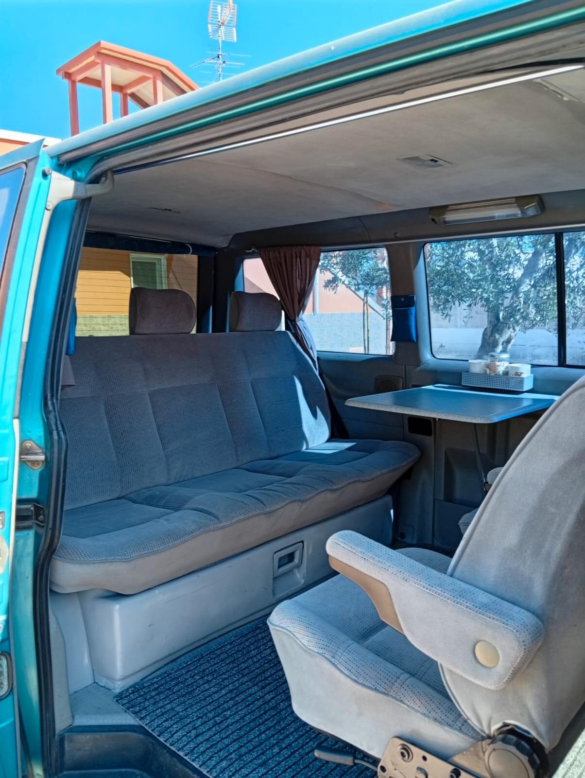 Volkswagen Transporter 1.9 TD cat Caravelle