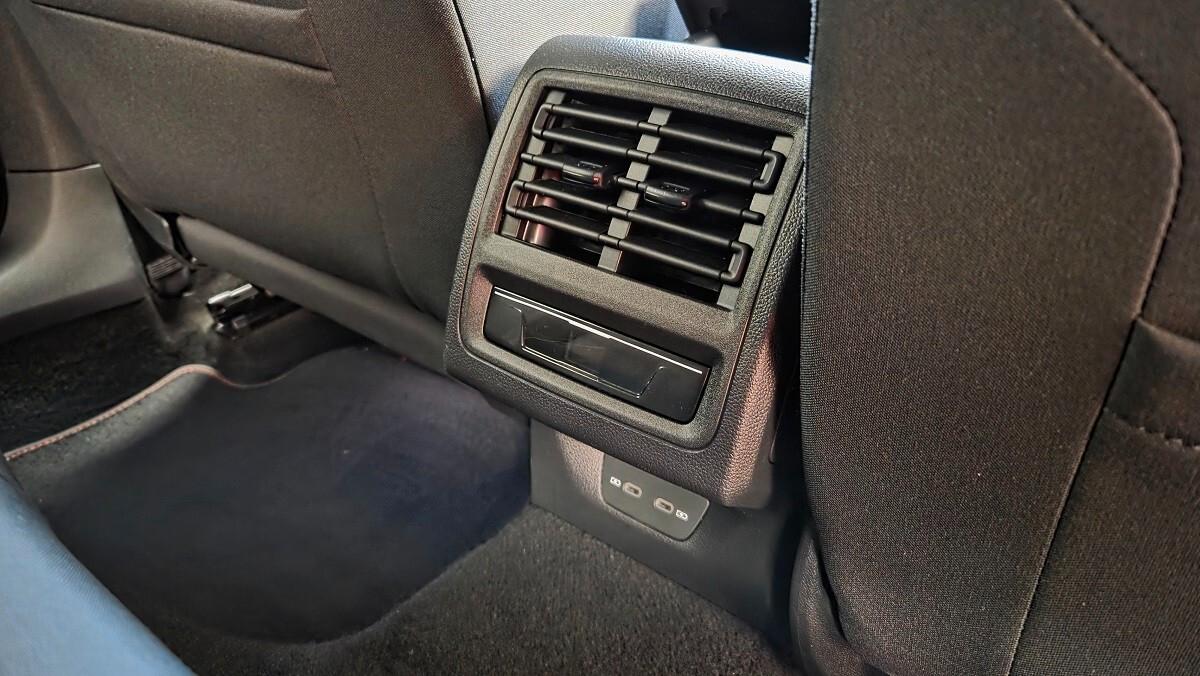 Volkswagen Golf GTI Golf 2.0 TSI GTI