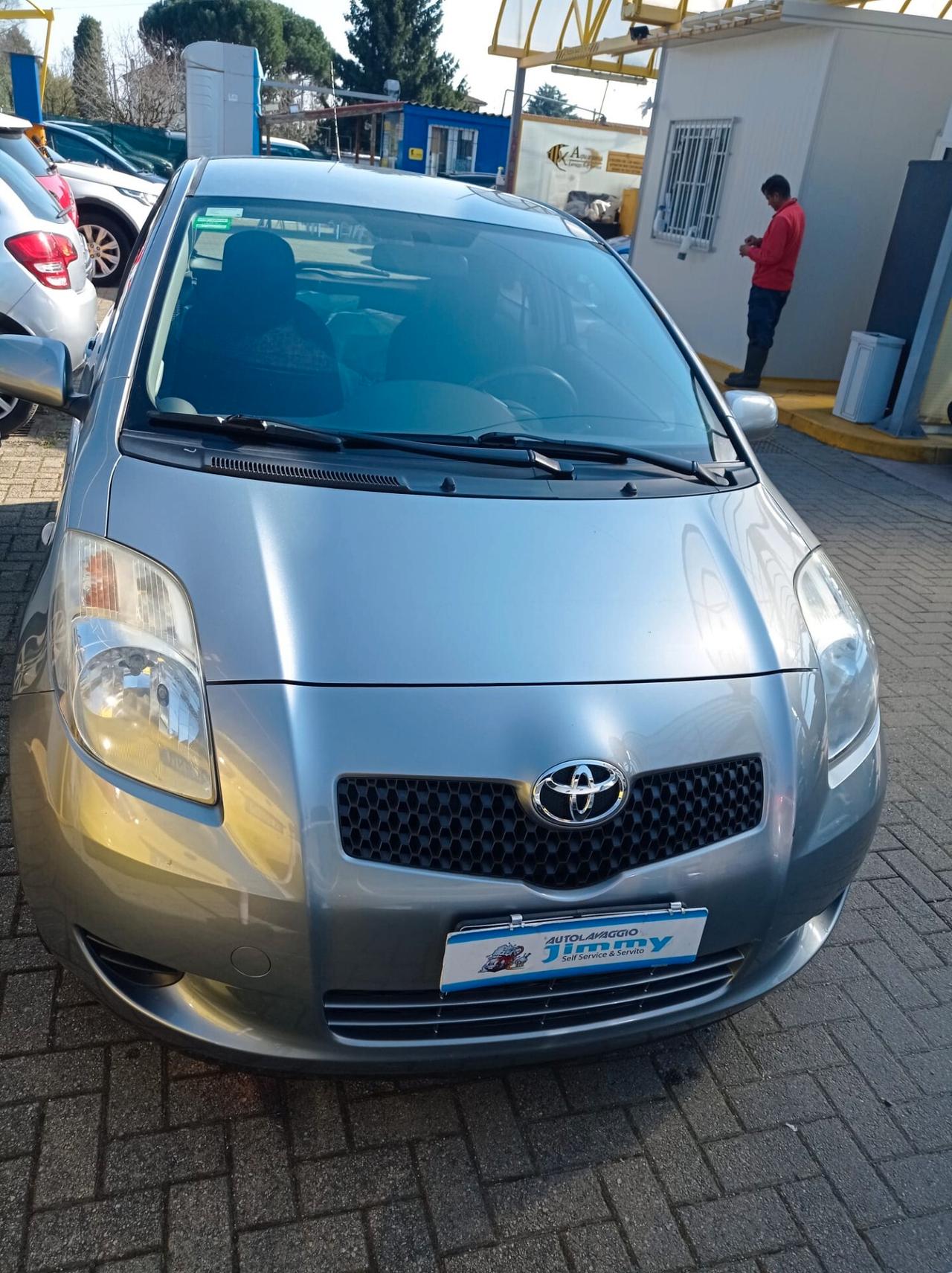 Toyota Yaris 1.0 3 porte