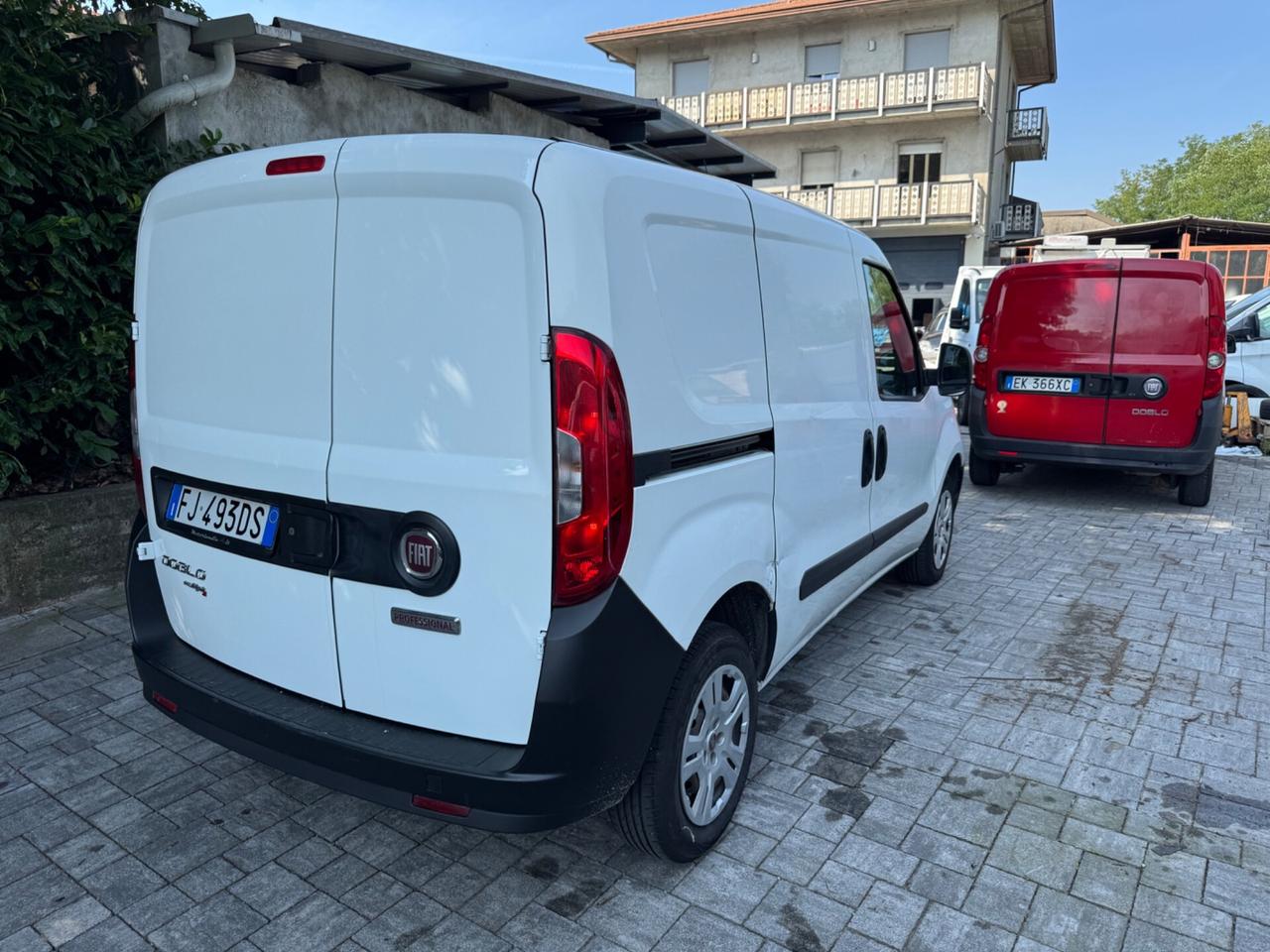 DUE FIAT DOBLO PER COMMERCIANTI