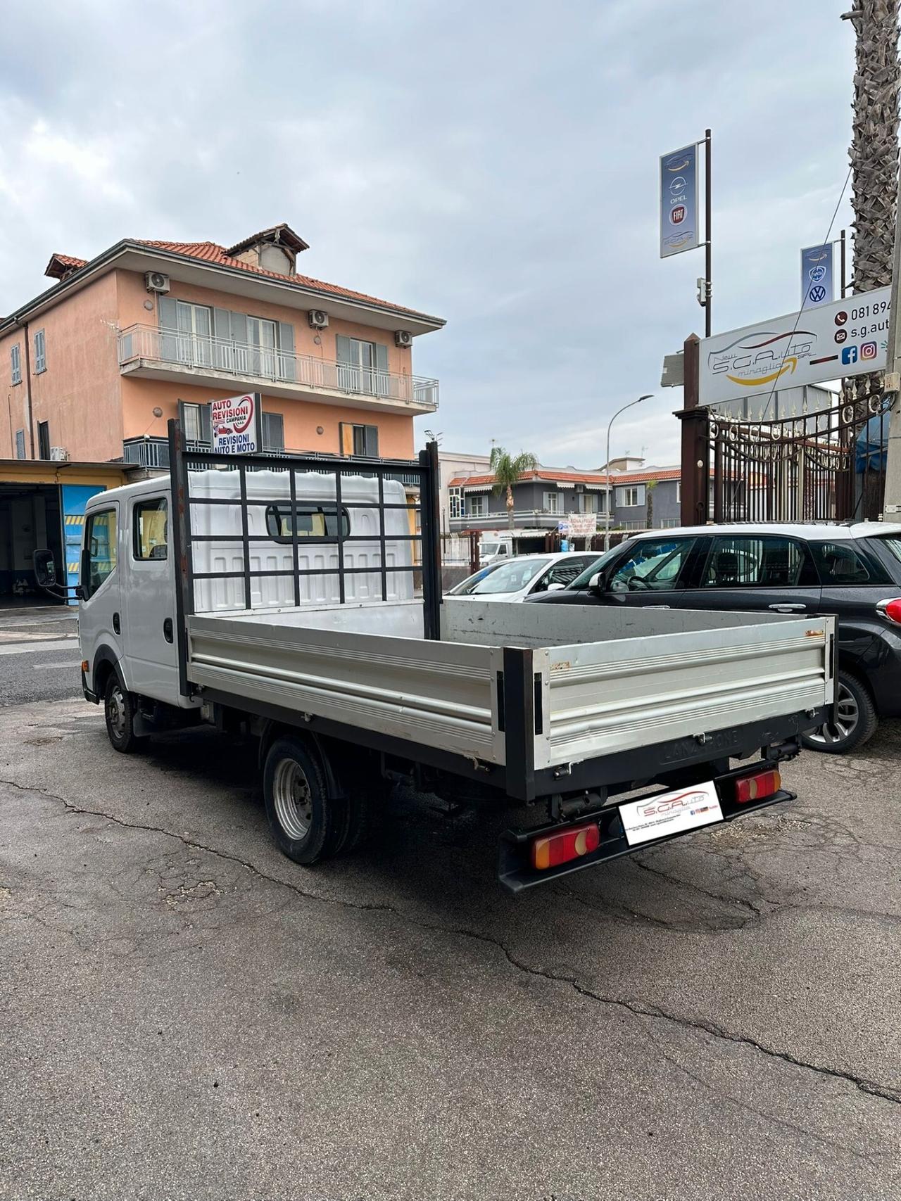 Renault Maxity Cabstar Doppia Cabina