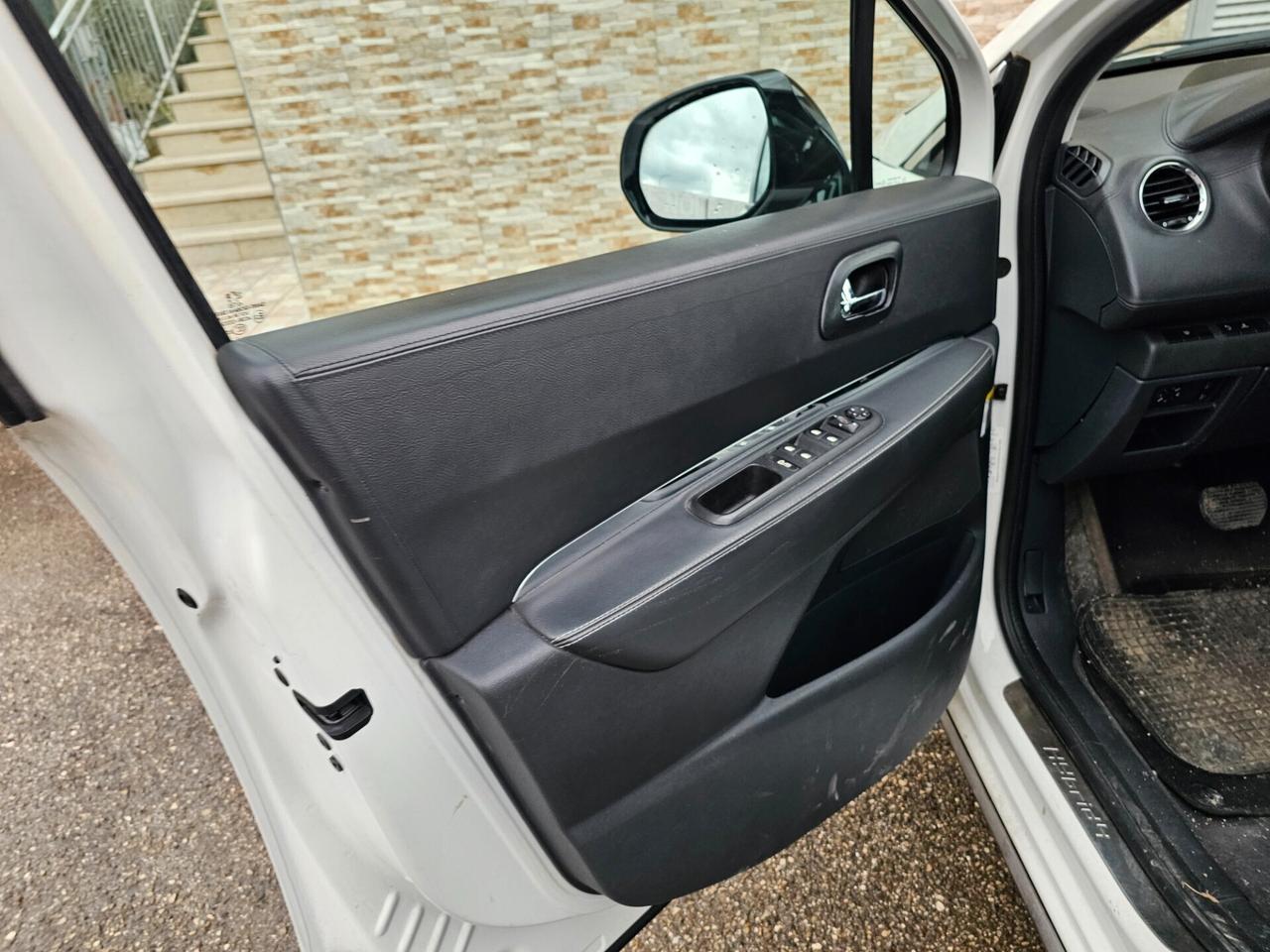 Peugeot 3008 HYbrid4 99g BATTERIA ROTTA