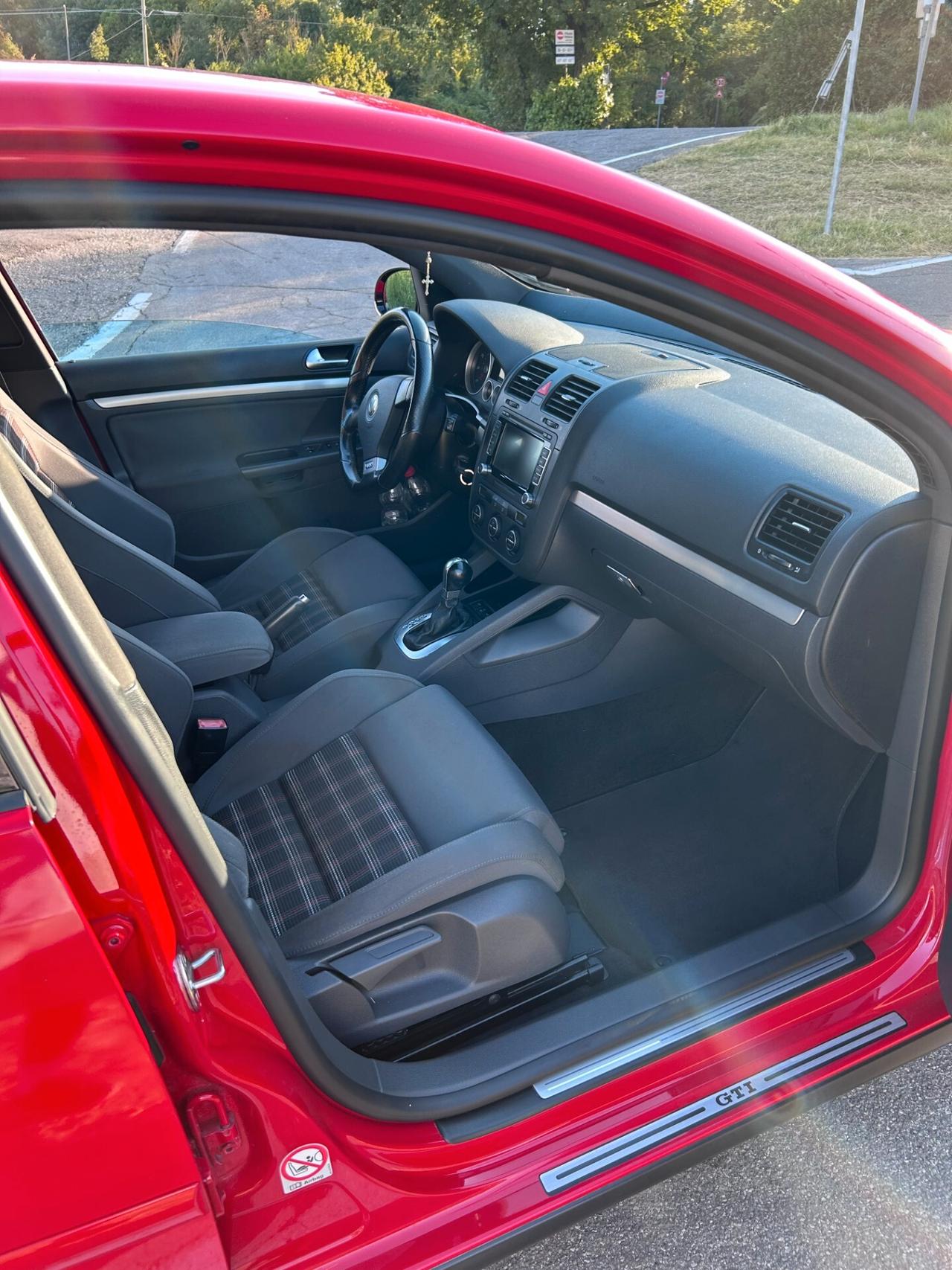 Volkswagen Golf GTI 2.0 16V TFSI 5p.