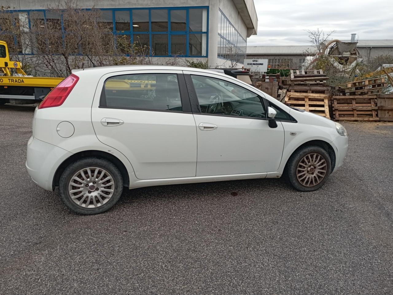 Fiat Grande Punto NEOPATENTATI OK