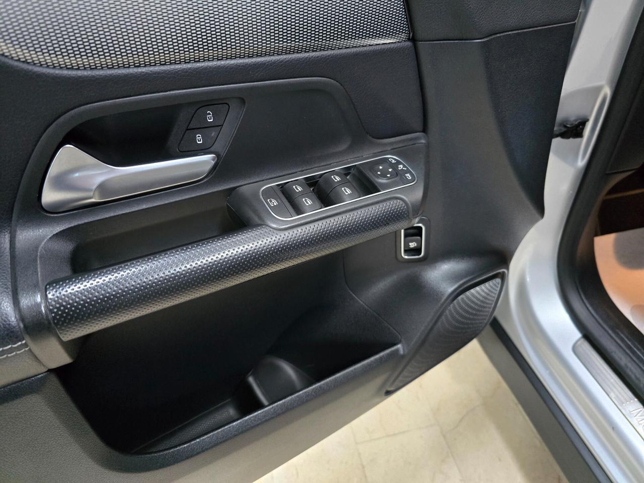 Mercedes-benz GLB 180 d Automatic Sport