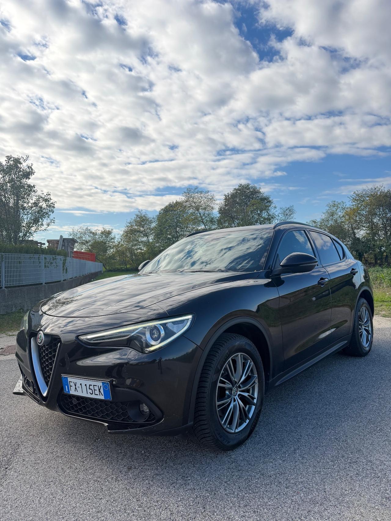 Alfa Romeo Stelvio .