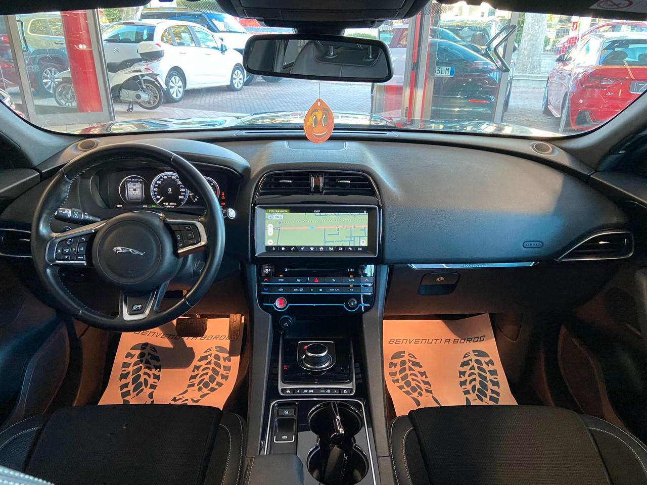 Jaguar F-Pace 2.0 D 180 CV R-Sport