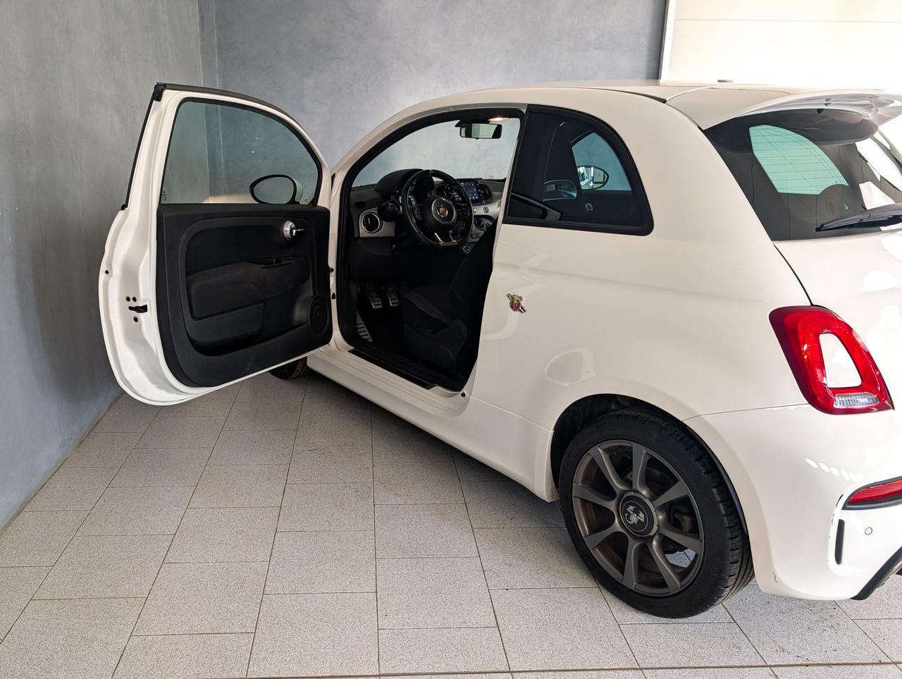 Abarth 500 1.4 T-Jet 165cv Turismo