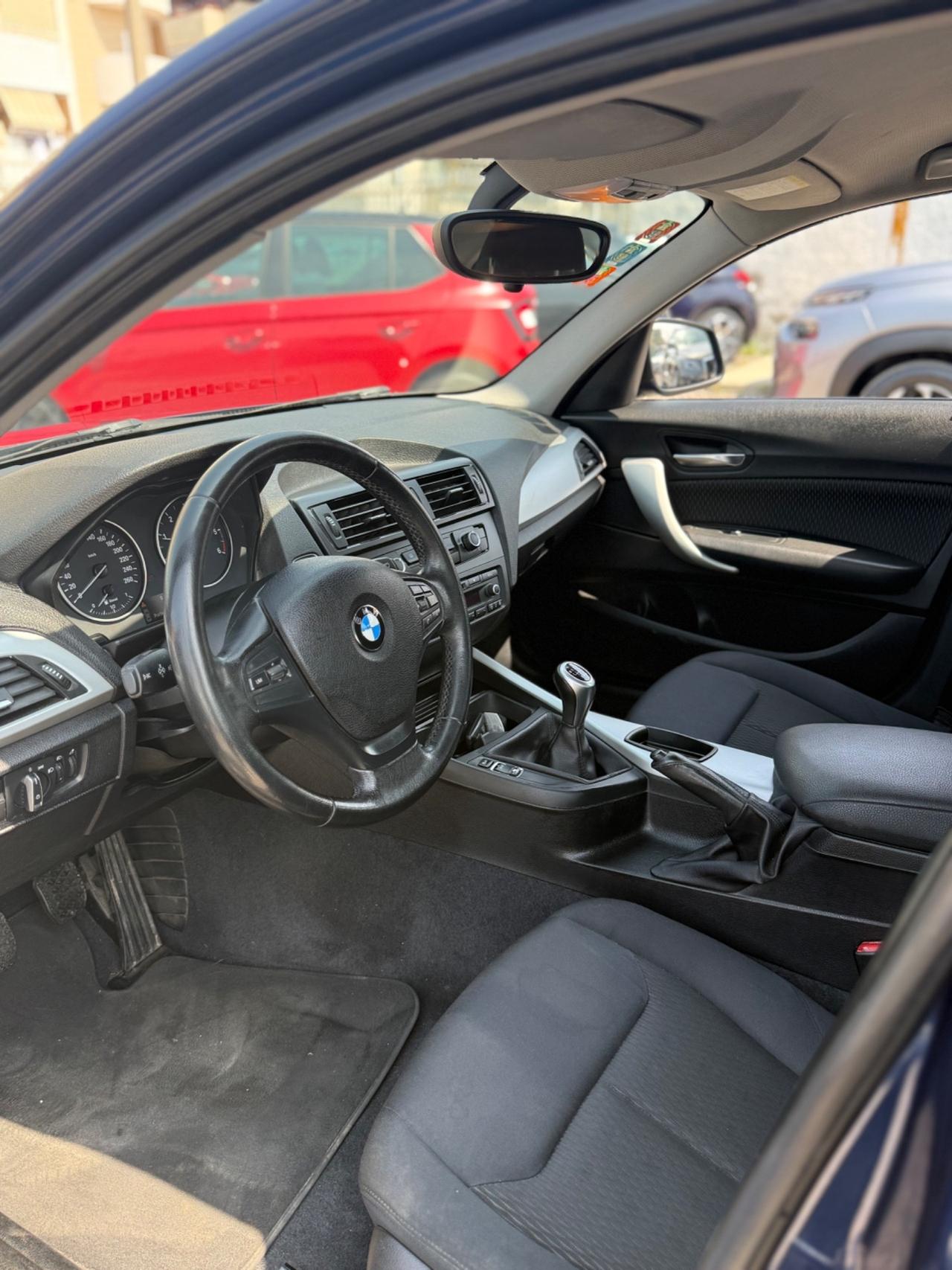 Bmw 116 116d 5p. Efficient Dynamics Urban