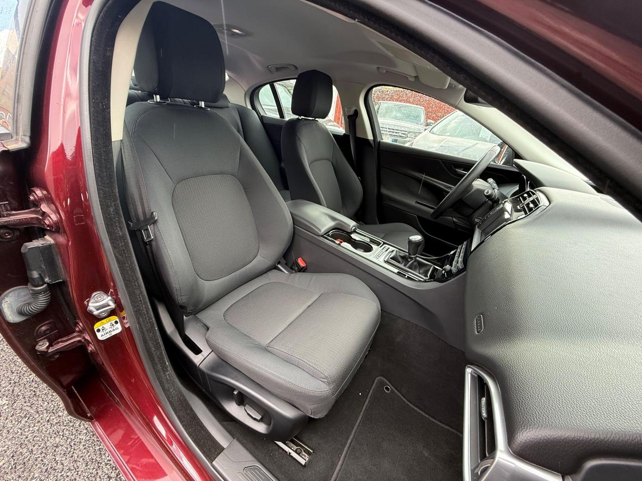 XE 2.0 D- Portfolio- (( 19 mila km-unipro )) -rate