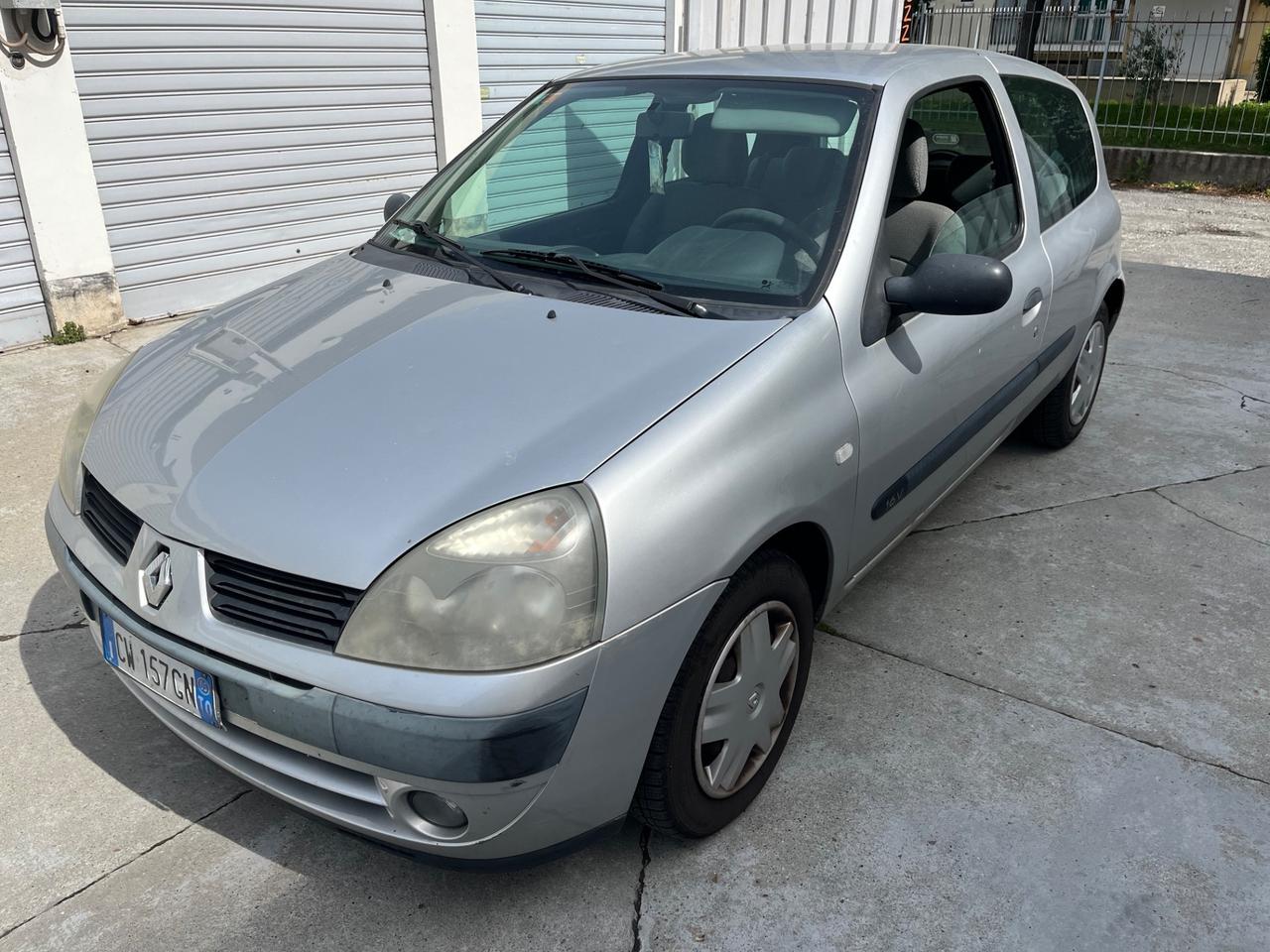 Renault Clio 1.2 16V cat 3 porte Luxe Privilège