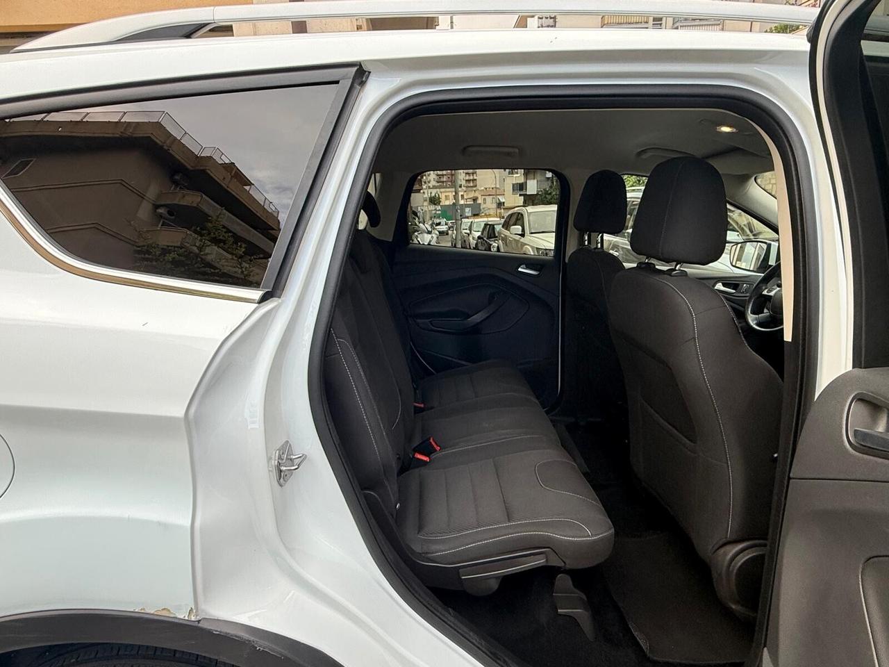 Ford Kuga 2.0 TDCI 150 CV S&S 4WD Titanium