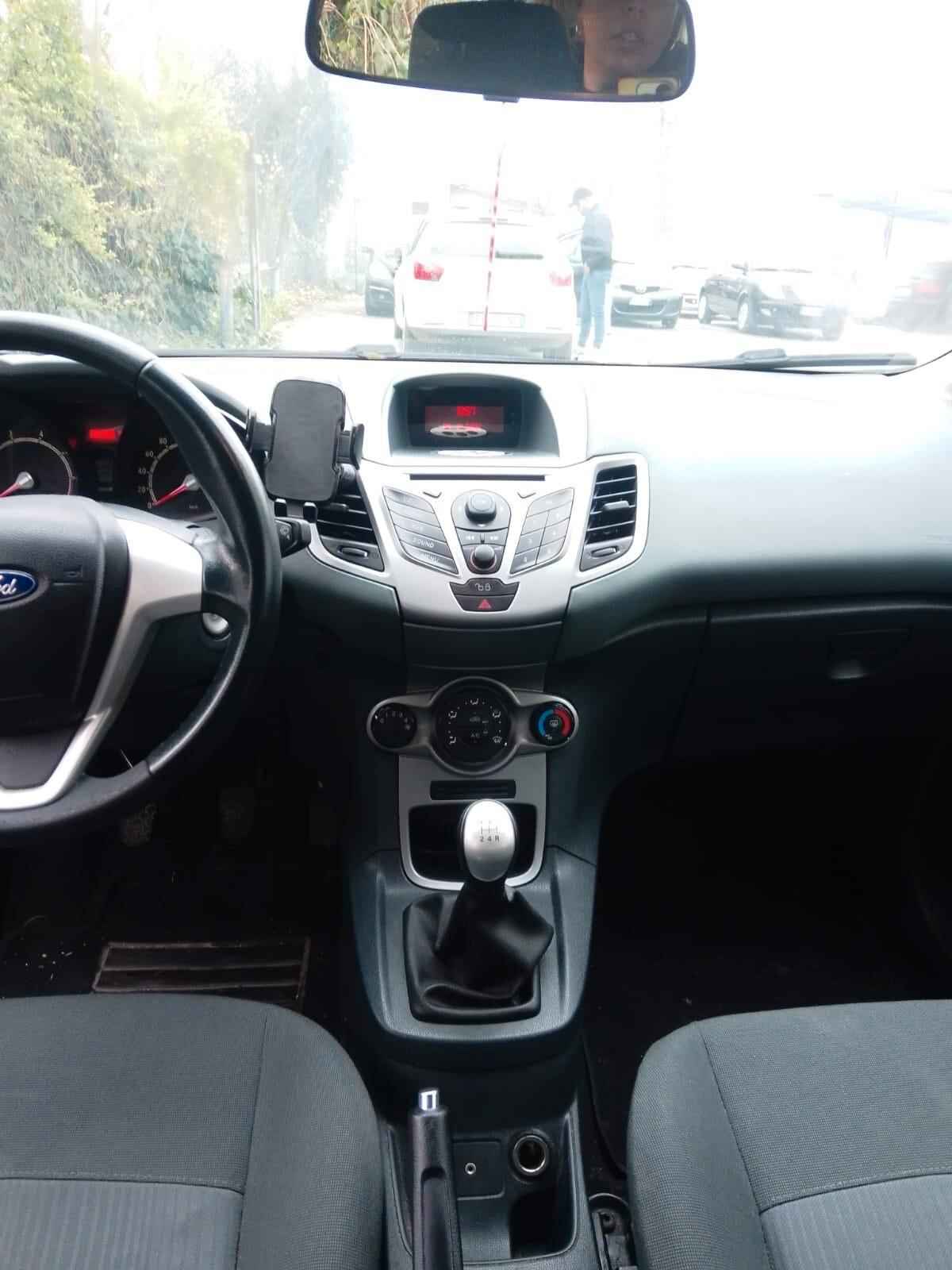 Ford Fiesta 1.2 60CV 5p. Tit. ok neo patentati