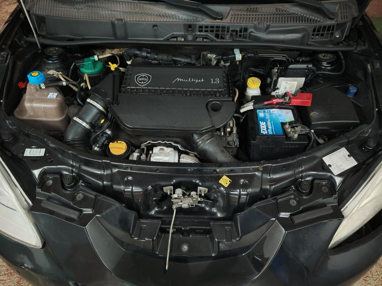 Lancia Ypsilon 1.3 MJT 75 CV Diva