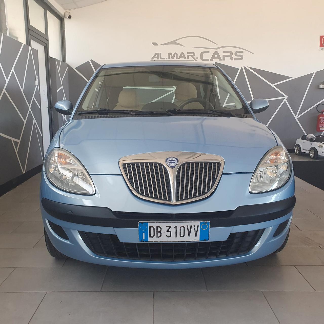 Lancia Ypsilon 1.2 NEOPATENTATI