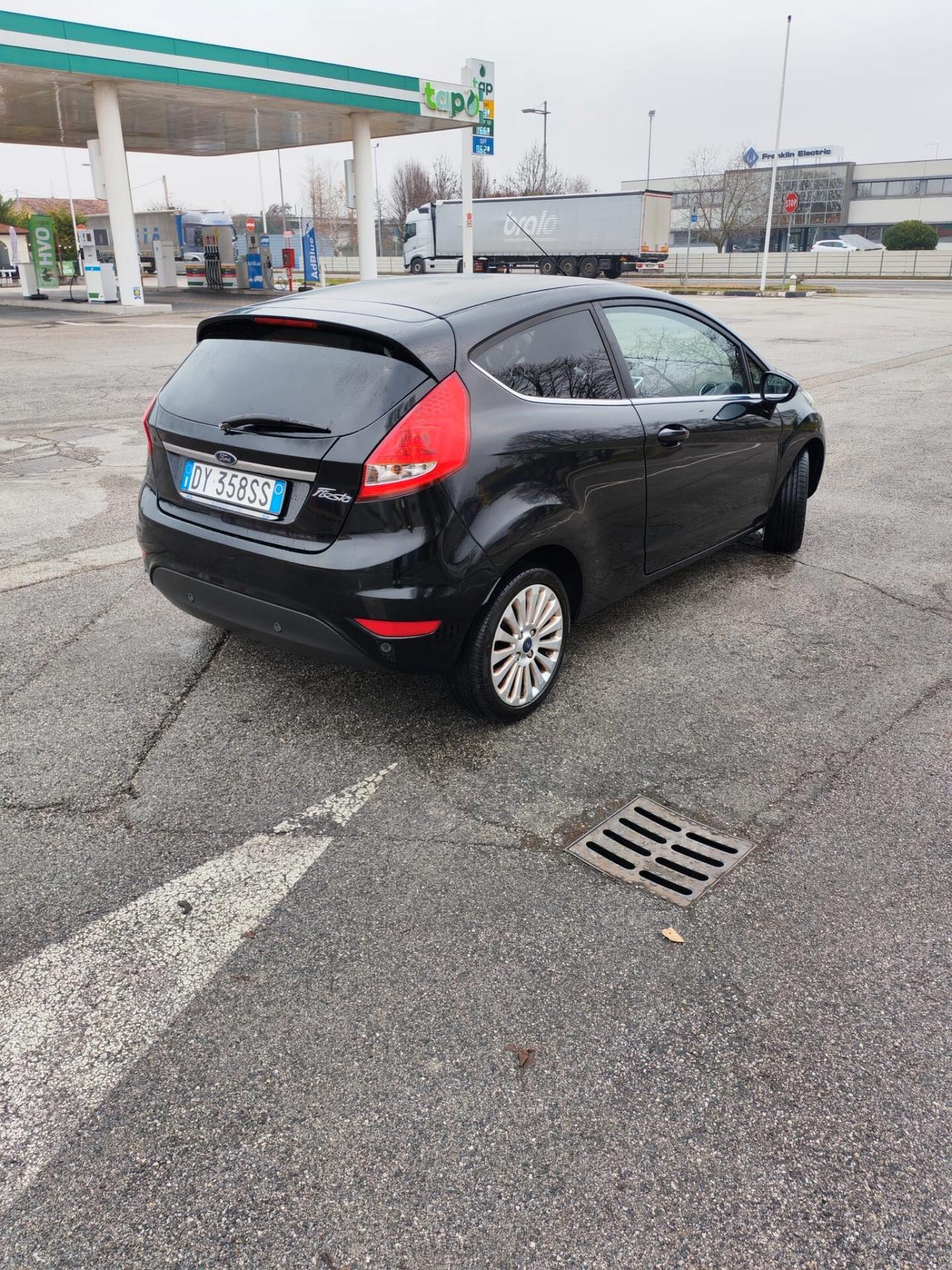 Ford Fiesta 1.2 82CV 3 porte Titanium