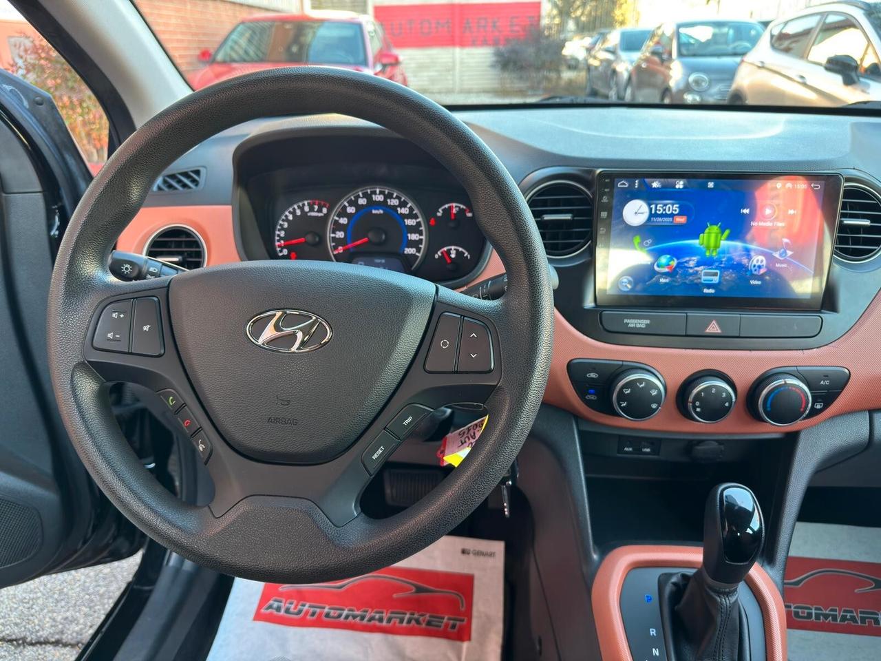 Hyundai i10 1.0 67cv AUTOMATICO Sound Edition