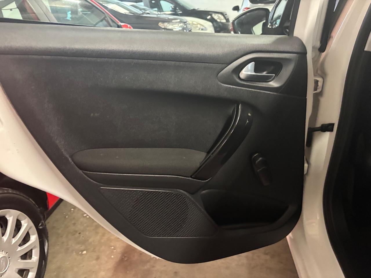 Peugeot 208 1.6 hdi Allure | OK NEOPATENTATI |