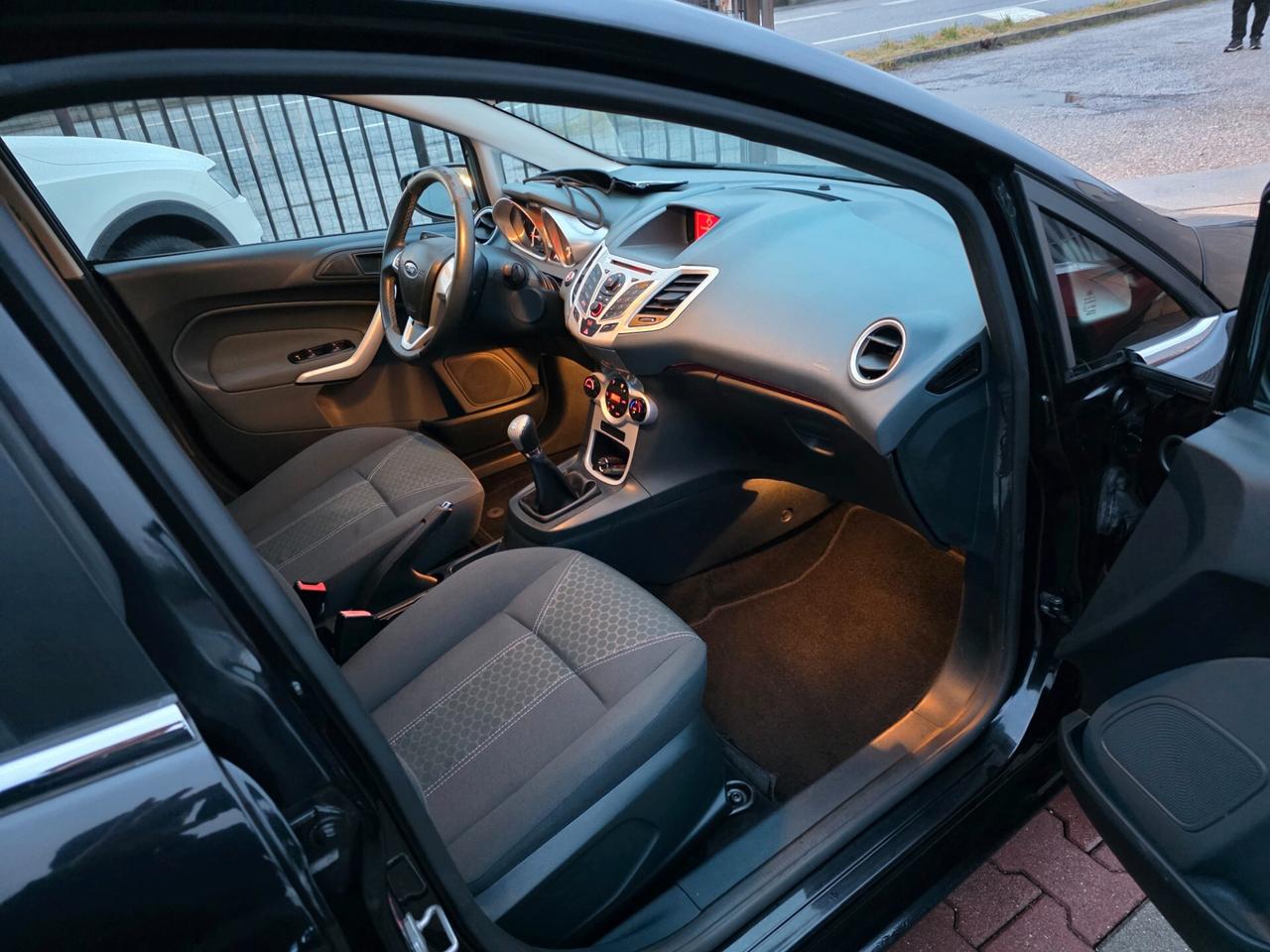 Ford Fiesta 1.2B unico proprietario garantita 12M