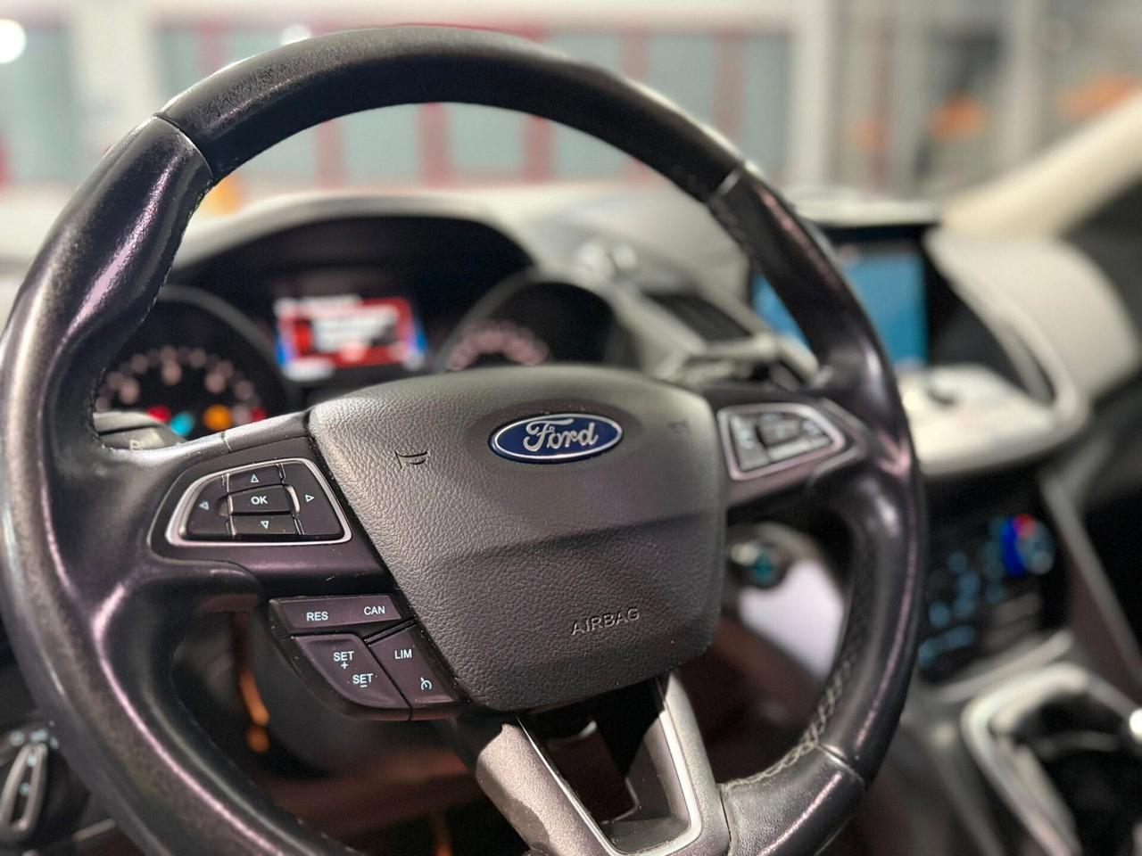 Ford Kuga 1.5 Tdci 120cv 2WD Titanium 2019