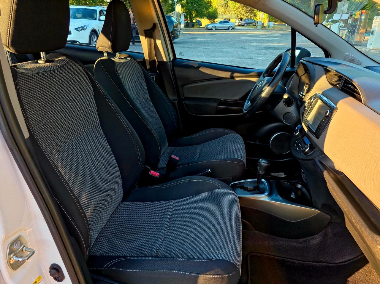 Toyota Yaris 1.5 Hybrid 5 porte Active 2016-E6B Automatico NEO
