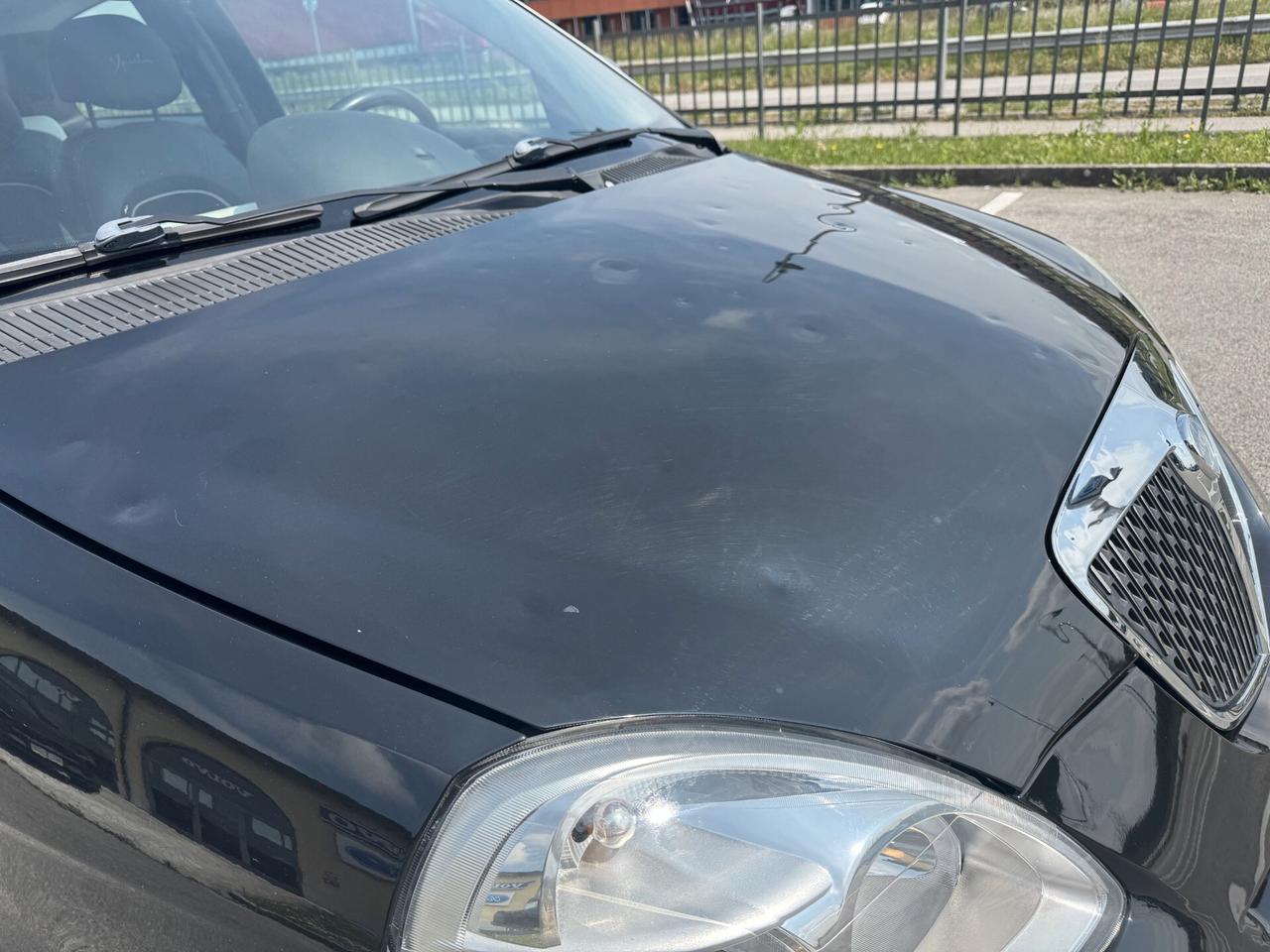 Lancia Ypsilon 1.3 MJT 75CV Elle Edition