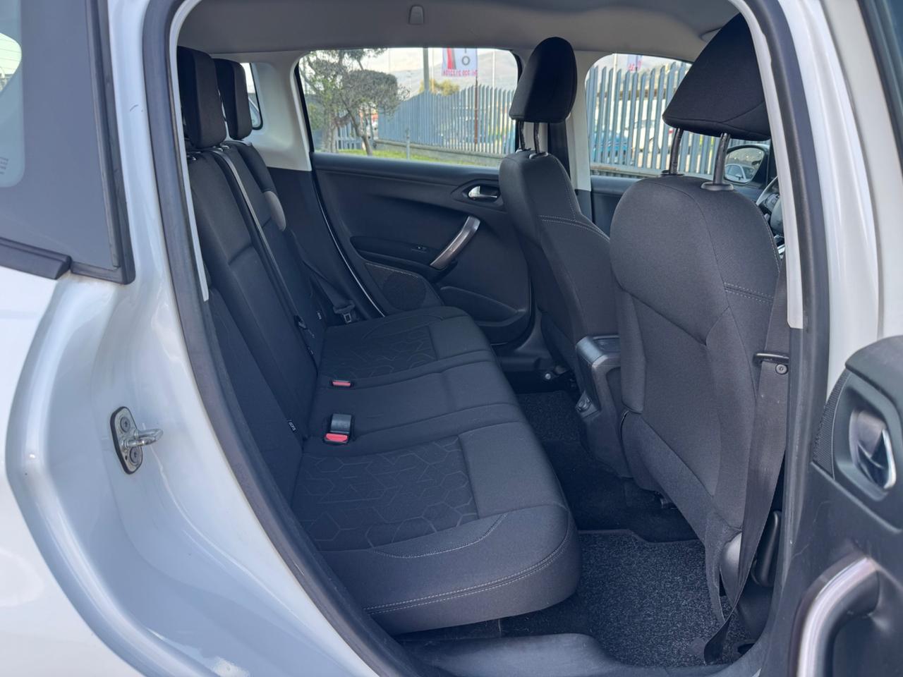 Peugeot 2008 BlueHDi 100 Black Matt