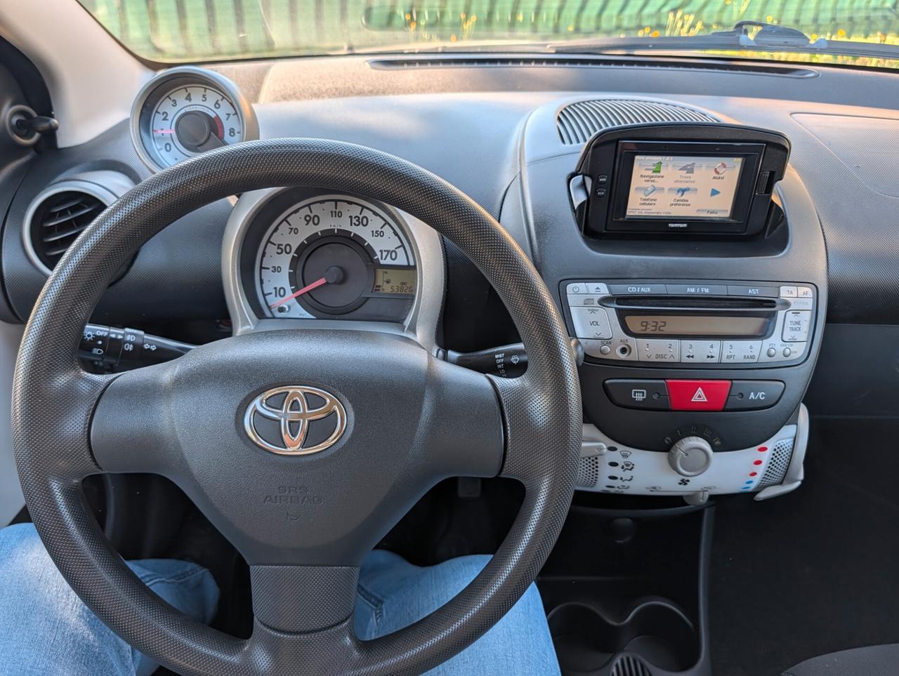 Toyota Aygo 1.0 12V VVT-i 5 porte Lounge Connect UNICO PROPRIETARIO OK NEOP.