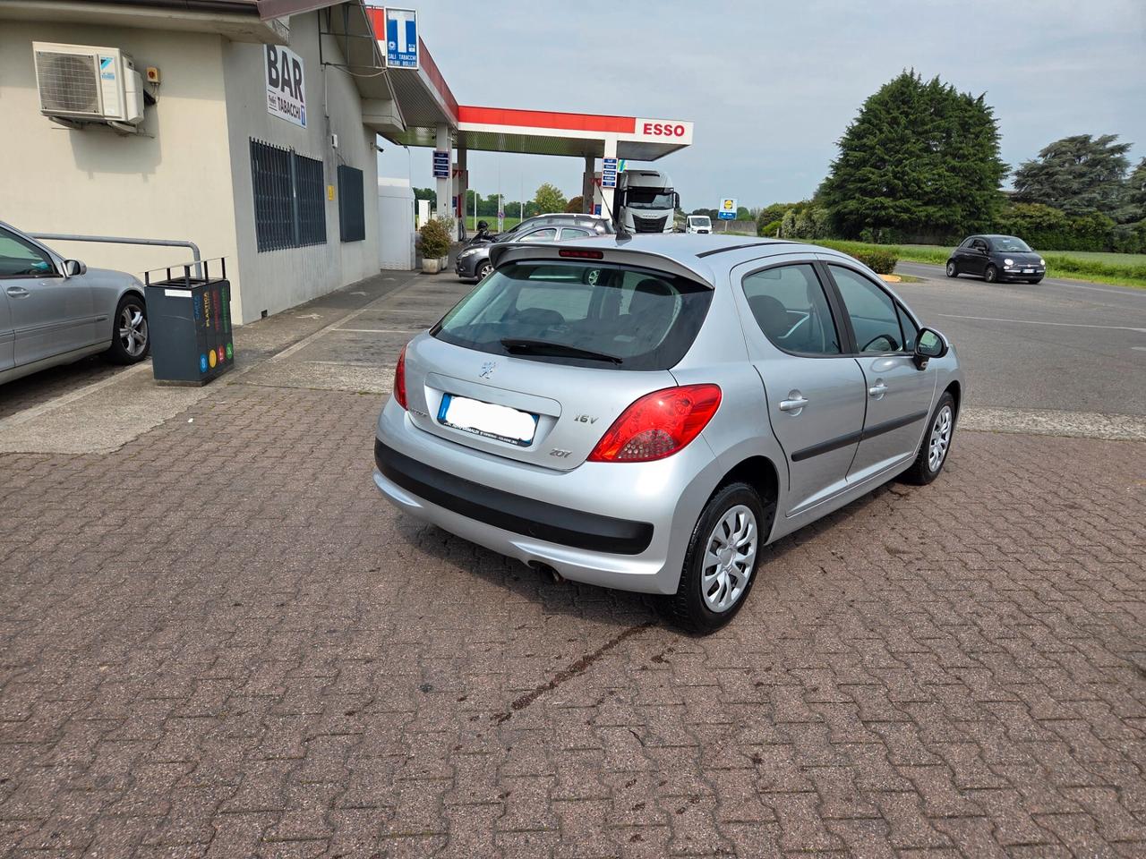 Peugeot 207 1.4 Benzina, ok neopatentati.