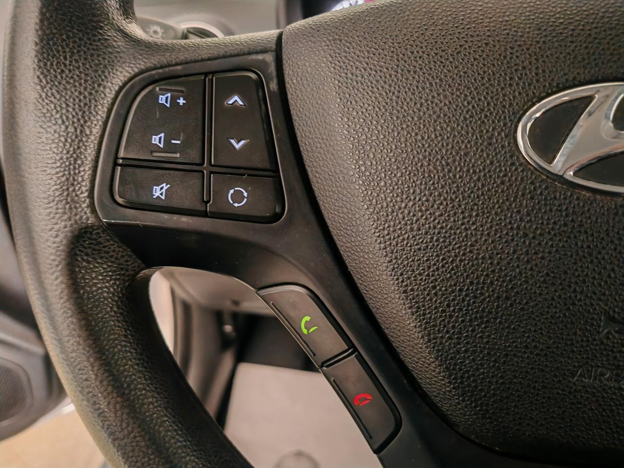 Hyundai i10 1.0 Benzina full optional 2019