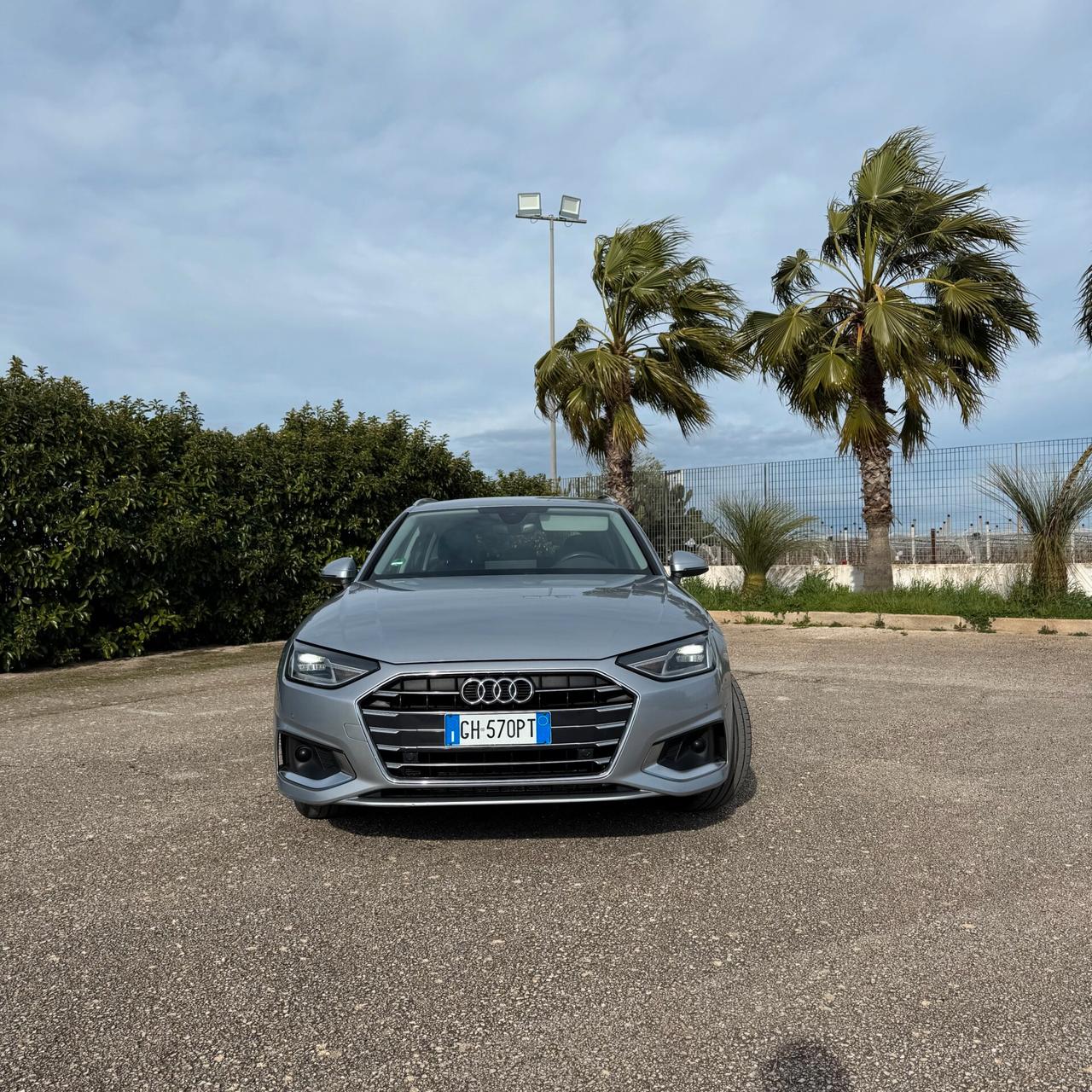 Audi A4 Avant 30 TDI 136 CV Stronic Business Advanced