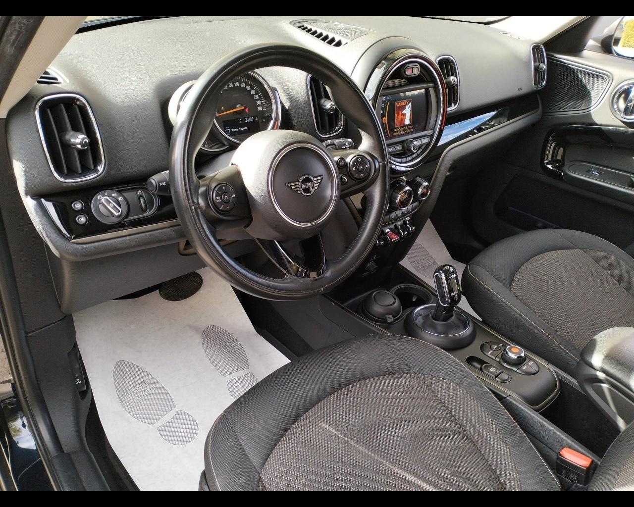 MINI Mini Countrym.(F60) Mini 2.0 Cooper D Hype...