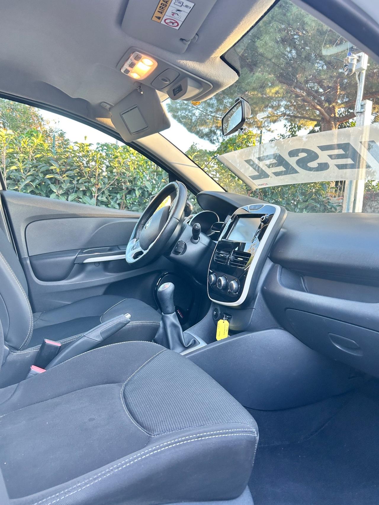 Renault Clio dCi 8V 75 CV Start&Stop 5 porte Energy Duel