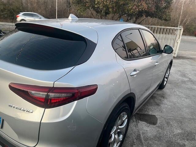 Alfa Romeo Stelvio 2.2 Turbodiesel 190 CV AT8 Q4 Business